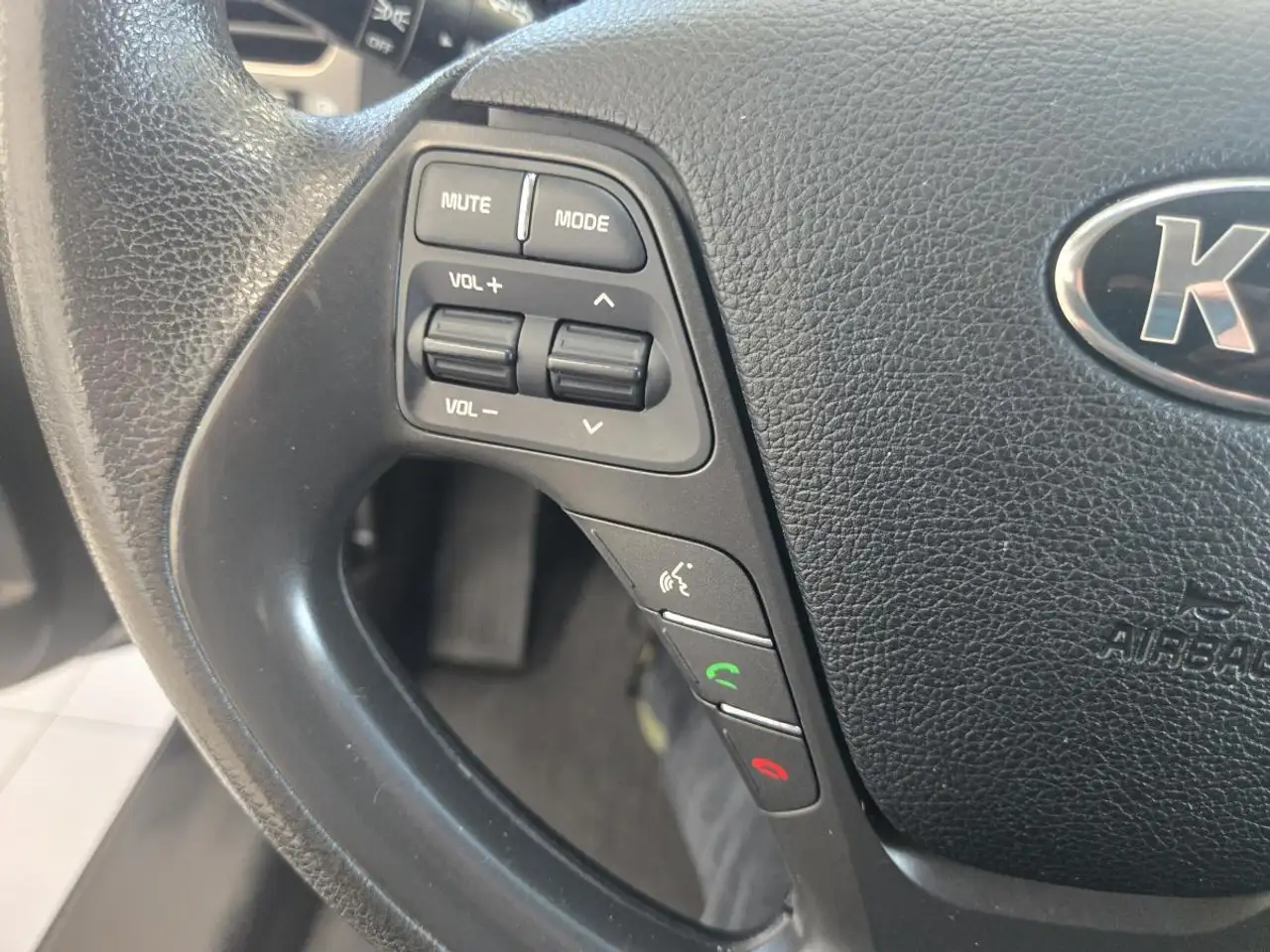 Kia Forte снимка Kia Forte