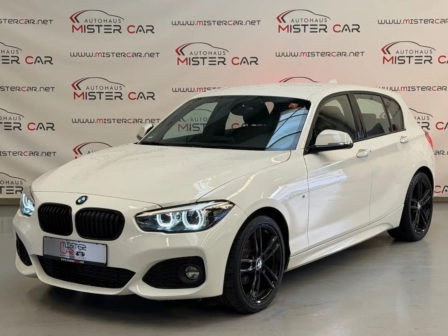 BMW 118 i Edition M Sport Shadow NAVI/LED/PDC/SHZ/18 Weiß - 1