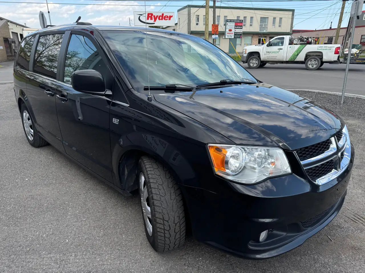 Dodge Grand Caravan снимка Dodge Grand Caravan