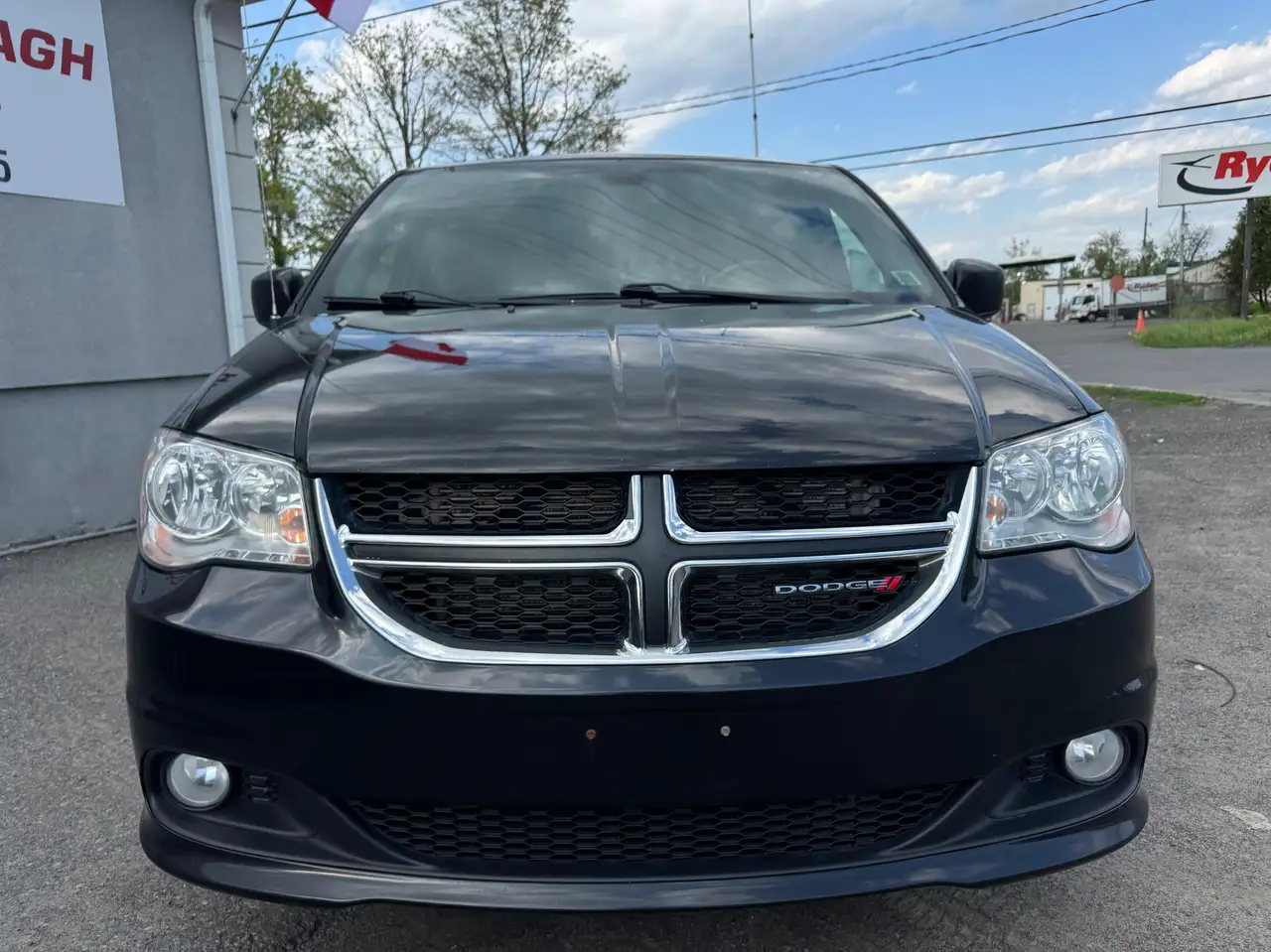 Dodge Grand Caravan снимка Dodge Grand Caravan