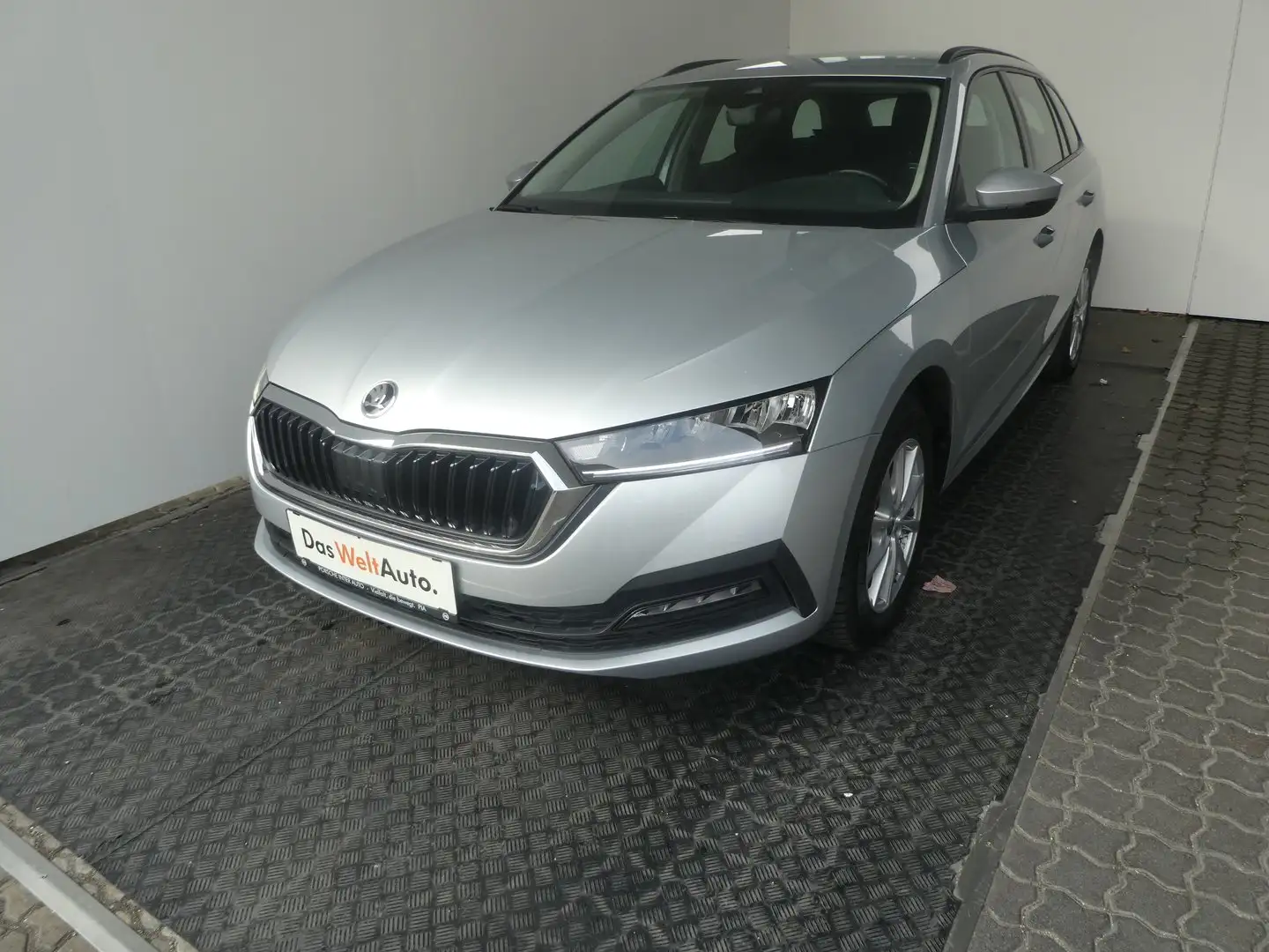 Skoda Octavia 4x4 Ambition TDI DSG Silber - 1
