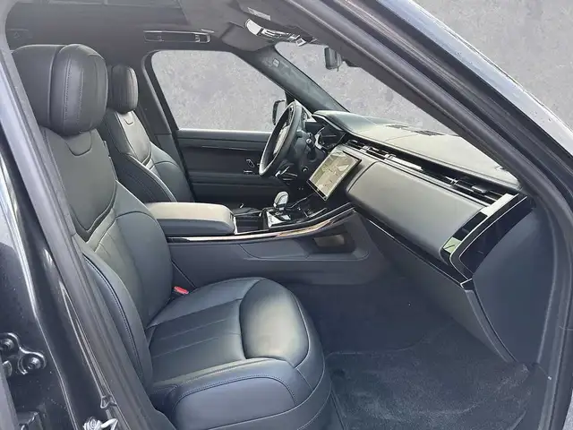 Land Rover Range Rover Sport view 3