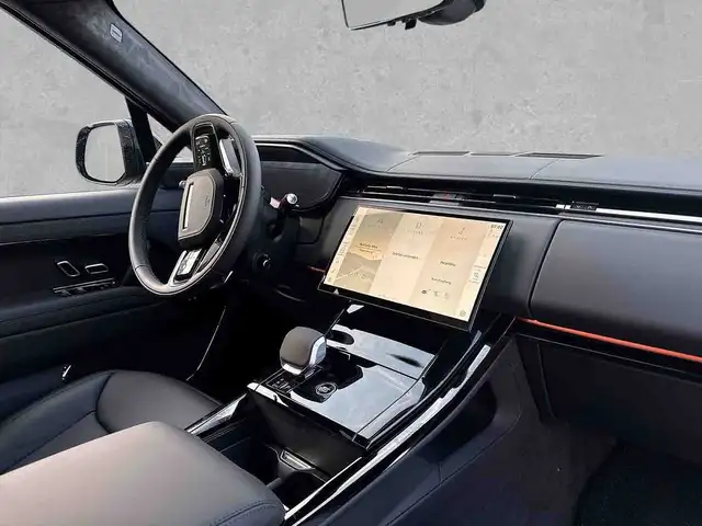 Land Rover Range Rover Sport view 4