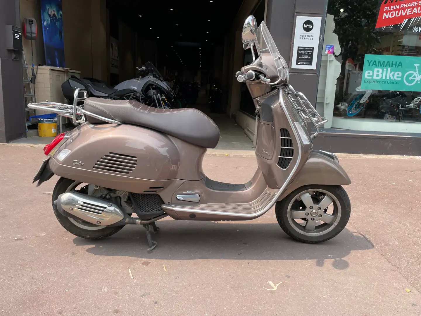 Piaggio Marrone - 1