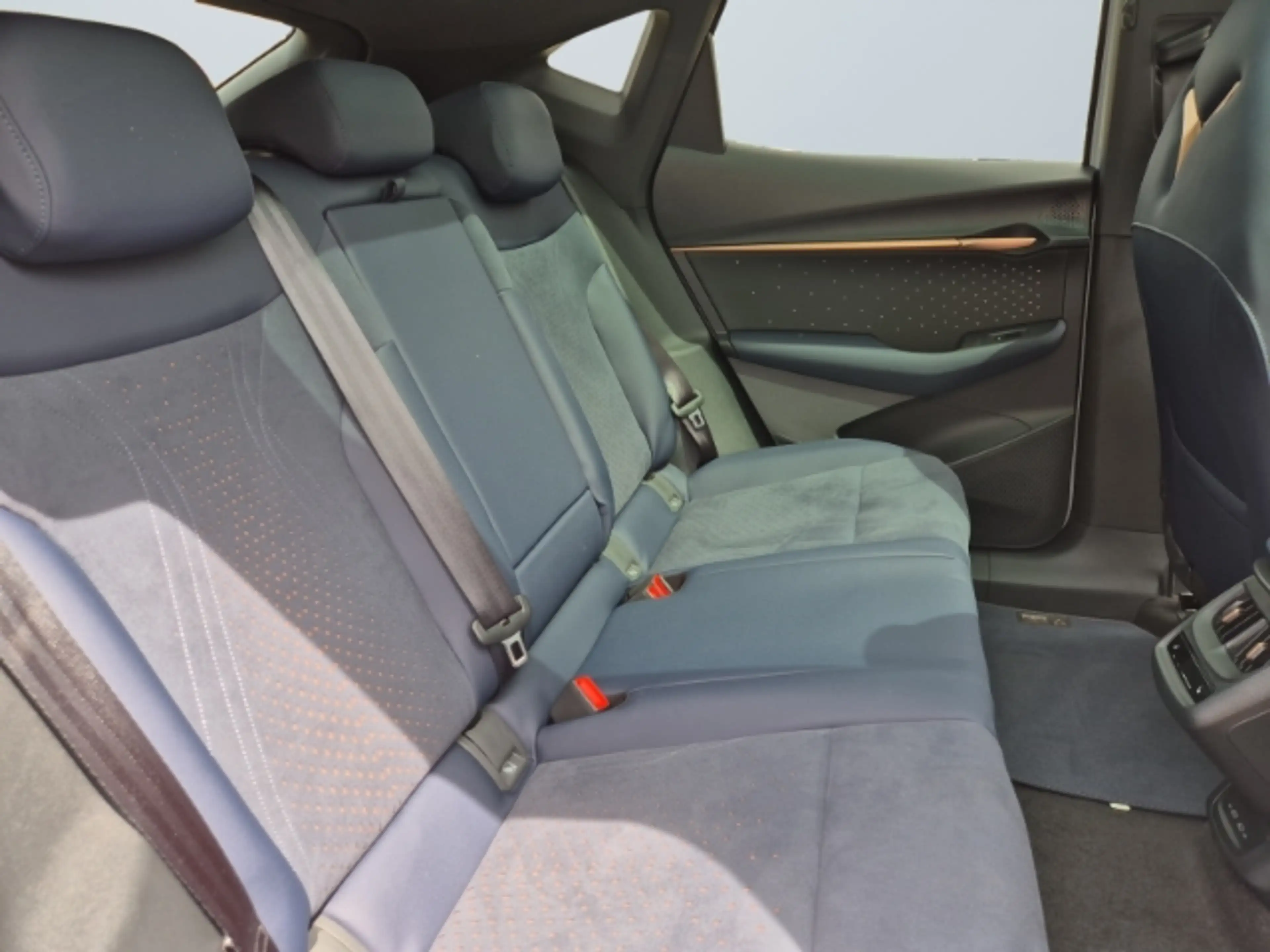 CUPRA Tavascan 4Drive +Glasdach +DCC +HuD +360 Kamera — photo 12