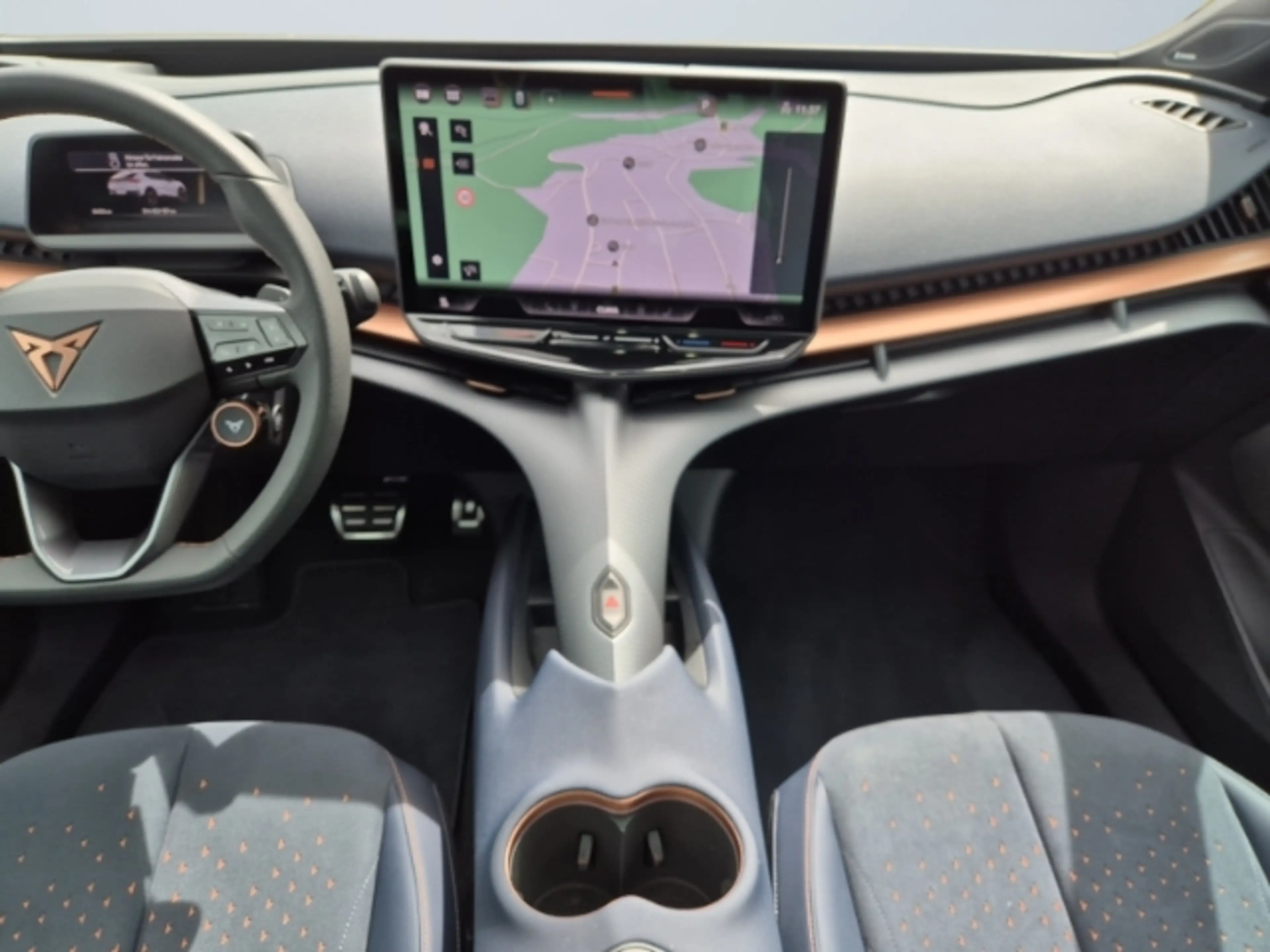CUPRA Tavascan 4Drive +Glasdach +DCC +HuD +360 Kamera — photo 15