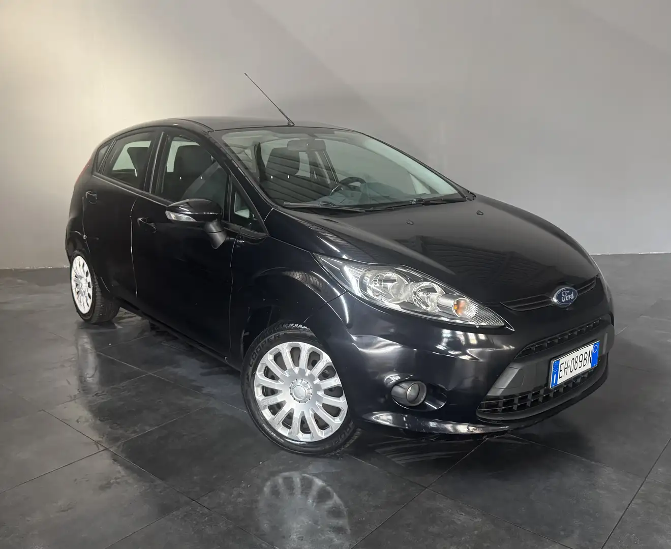Ford Fiesta 5p 1.2 16v Titanium EURO 5 - 1