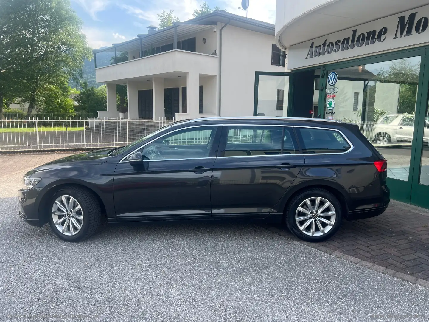 Volkswagen Passat 2.0 TDI 122CV SCR EVO DSG Busin. Gris - 2