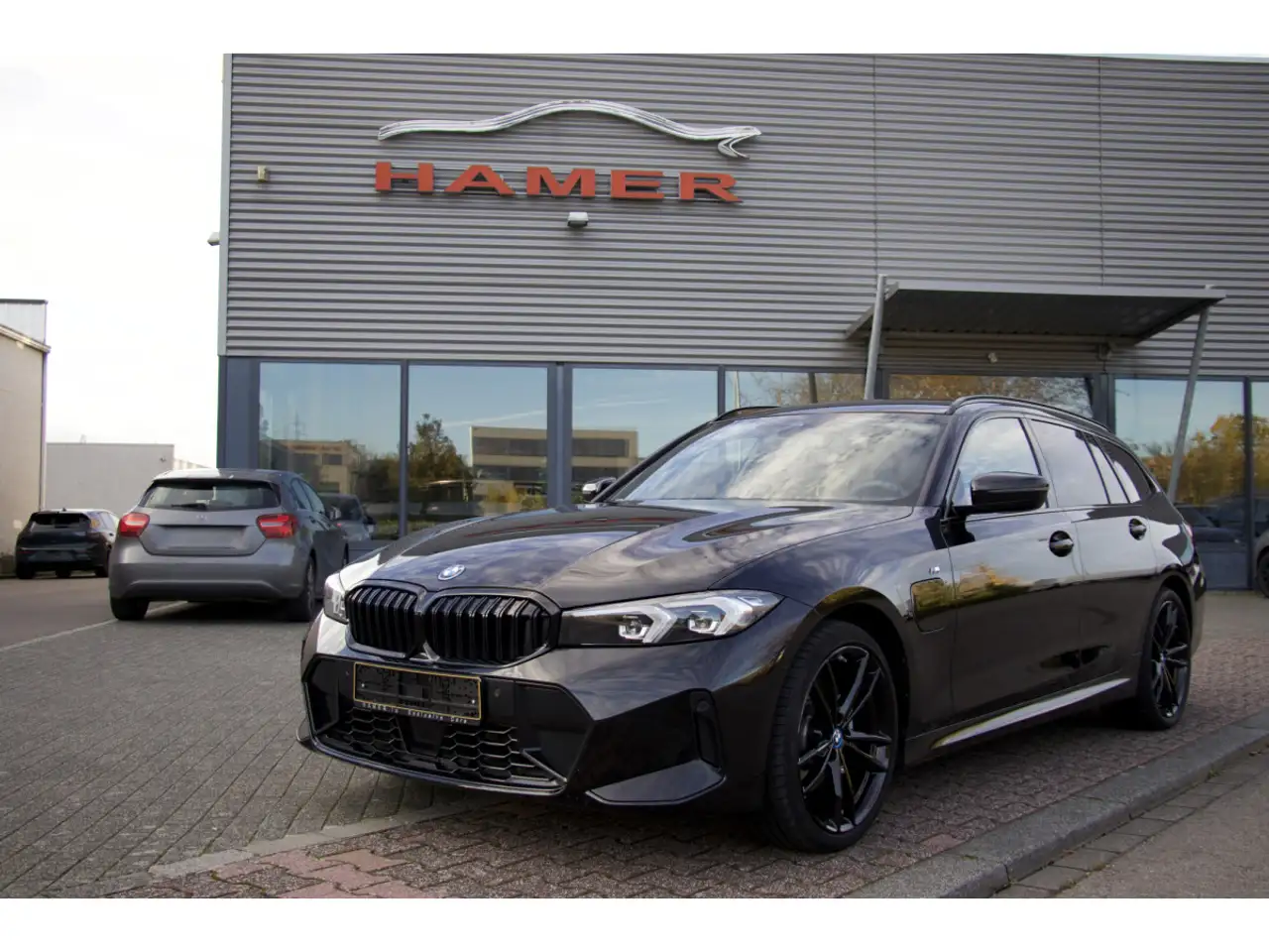 BMW 330