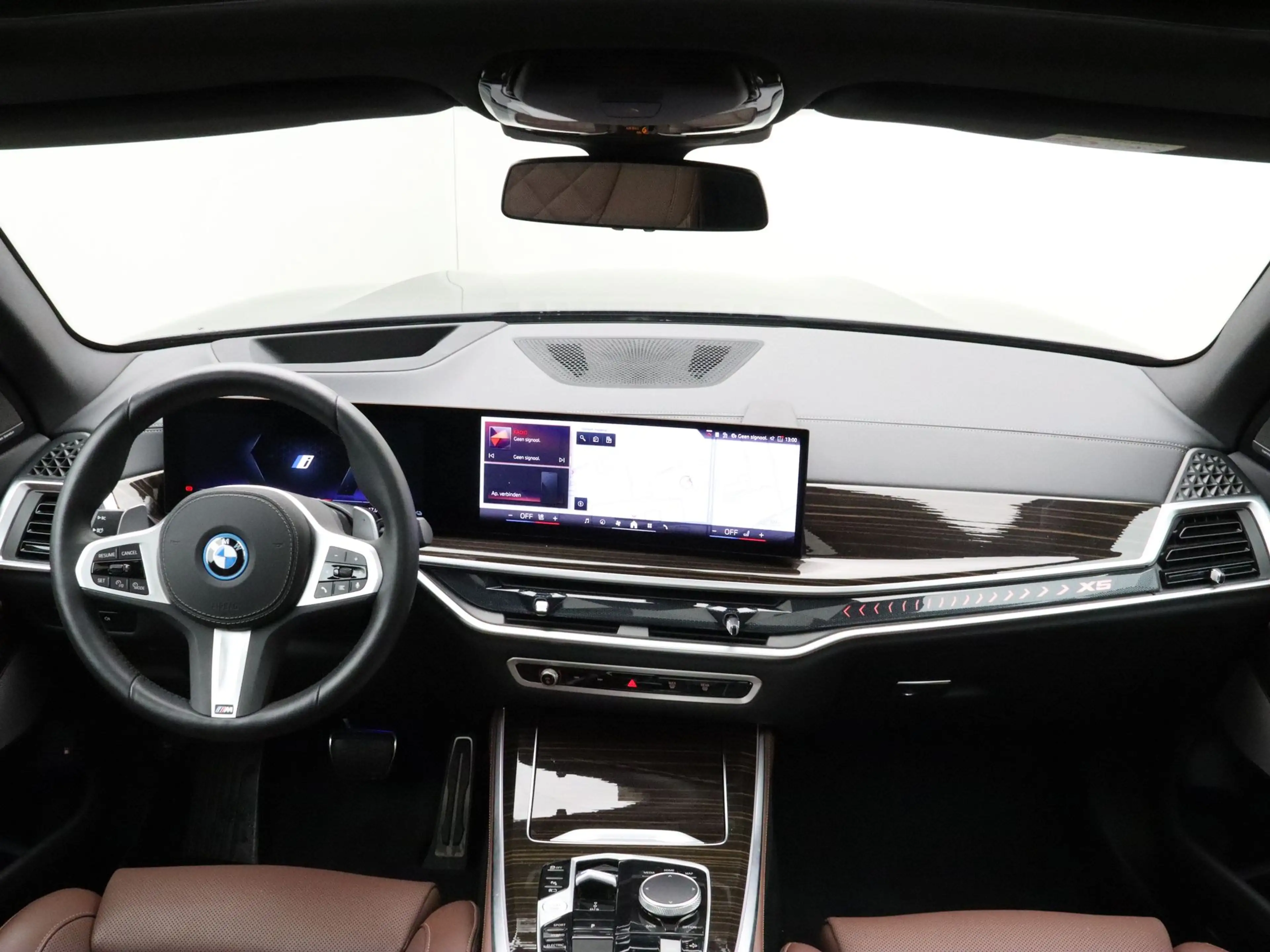 BMW X5 xDrive50e — photo 13