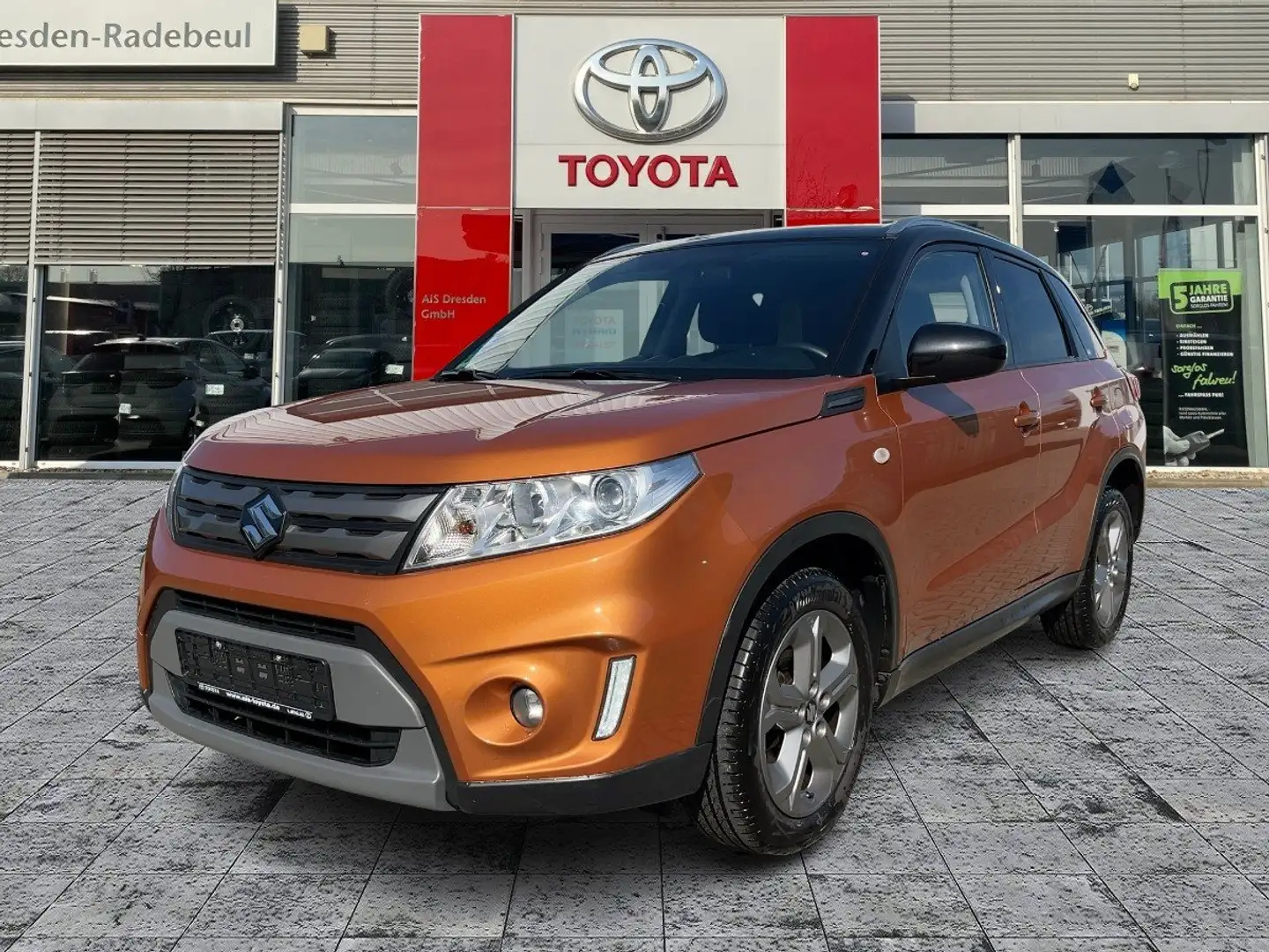 Suzuki Vitara 1.6 Club 4x2 Navi*KAM*SHZ*Klima Arancione - 2