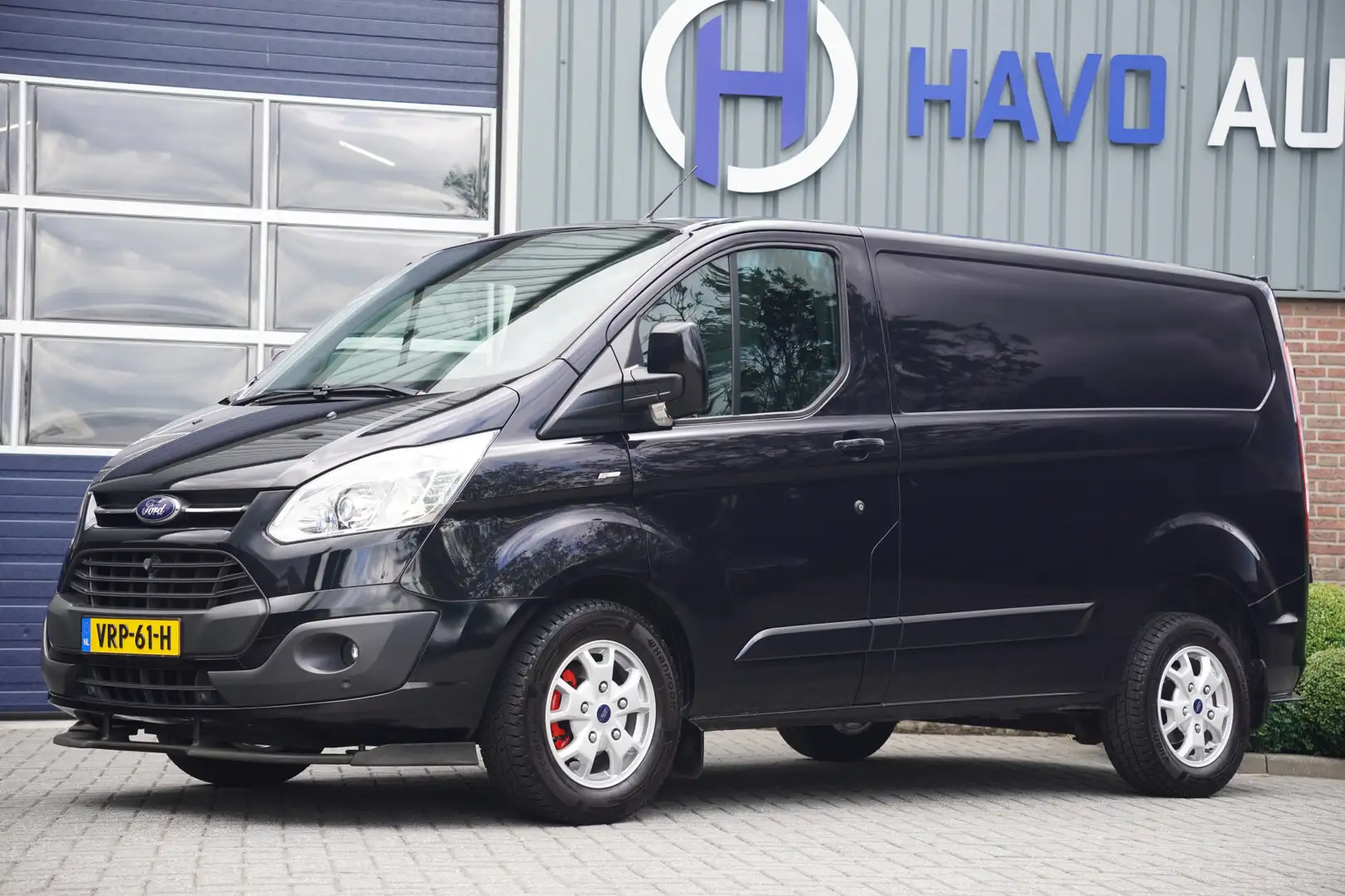 Ford Transit Custom 270 2.2 TDCI L1H1 Limited, NAVI, TREKHAAK, LEDER, Zwart - 2