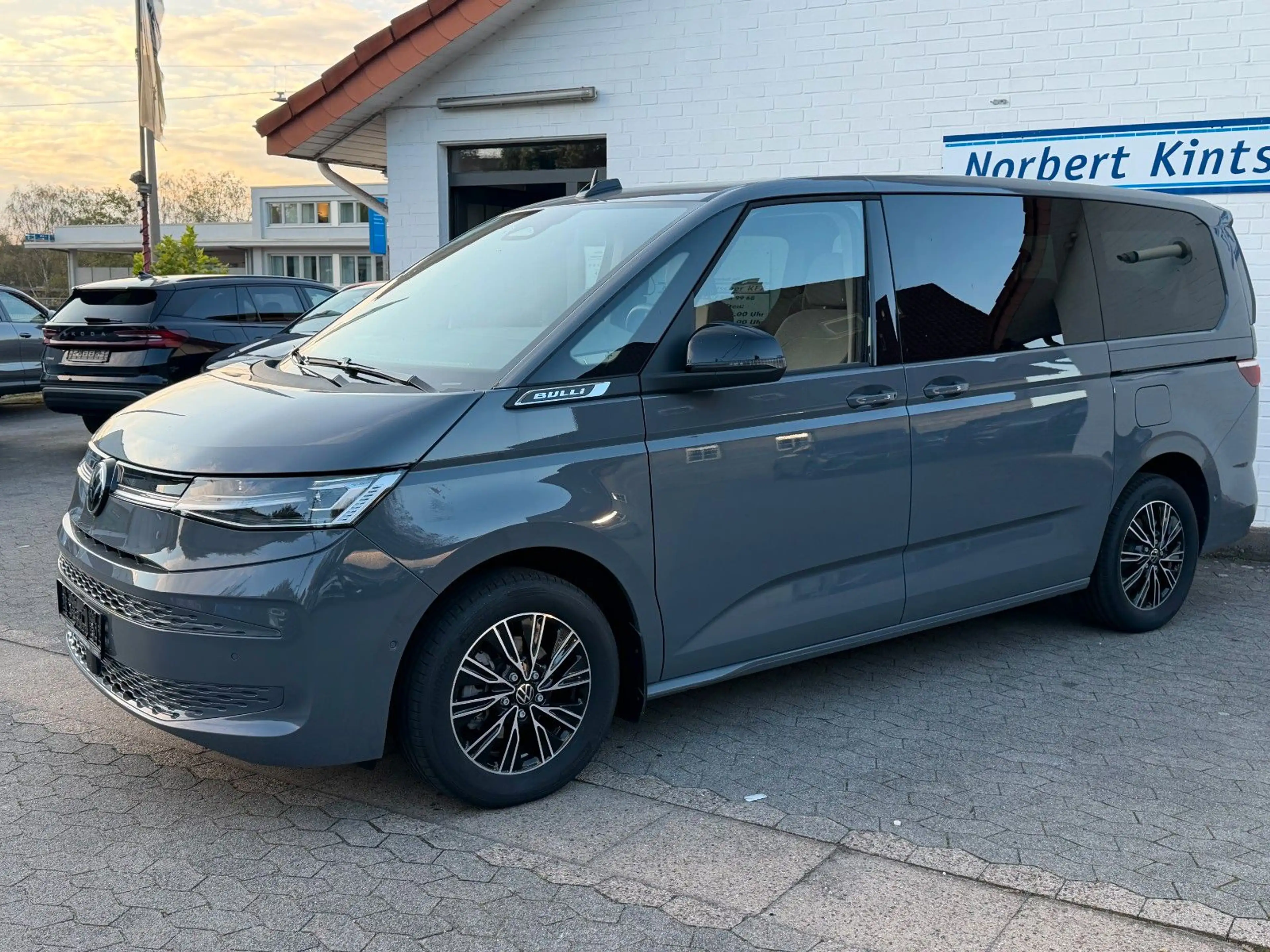 Volkswagen T7 Multivan Lang Life Pano LED Matrix STHZ 7 Sit