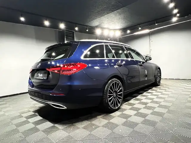 Mercedes-Benz 300 view 4