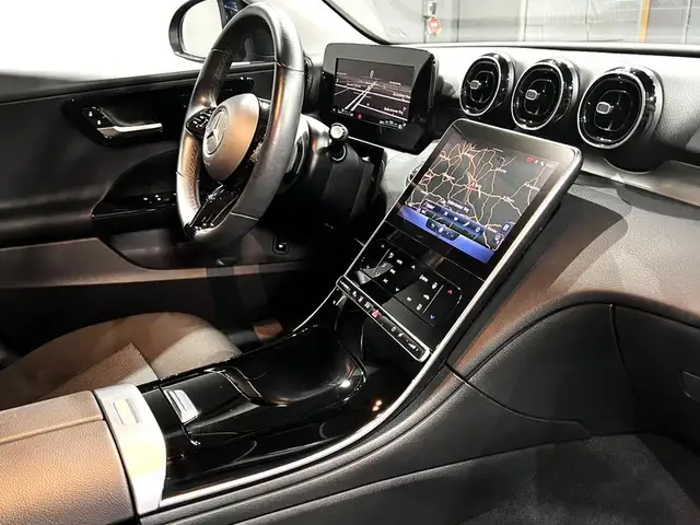 Mercedes-Benz 300 view 13