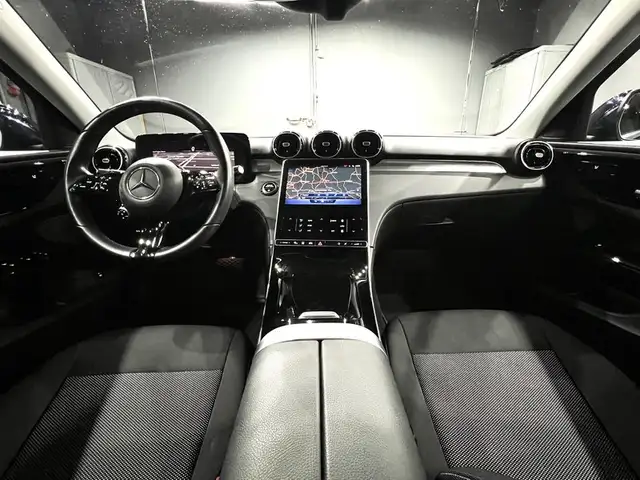 Mercedes-Benz 300 view 11