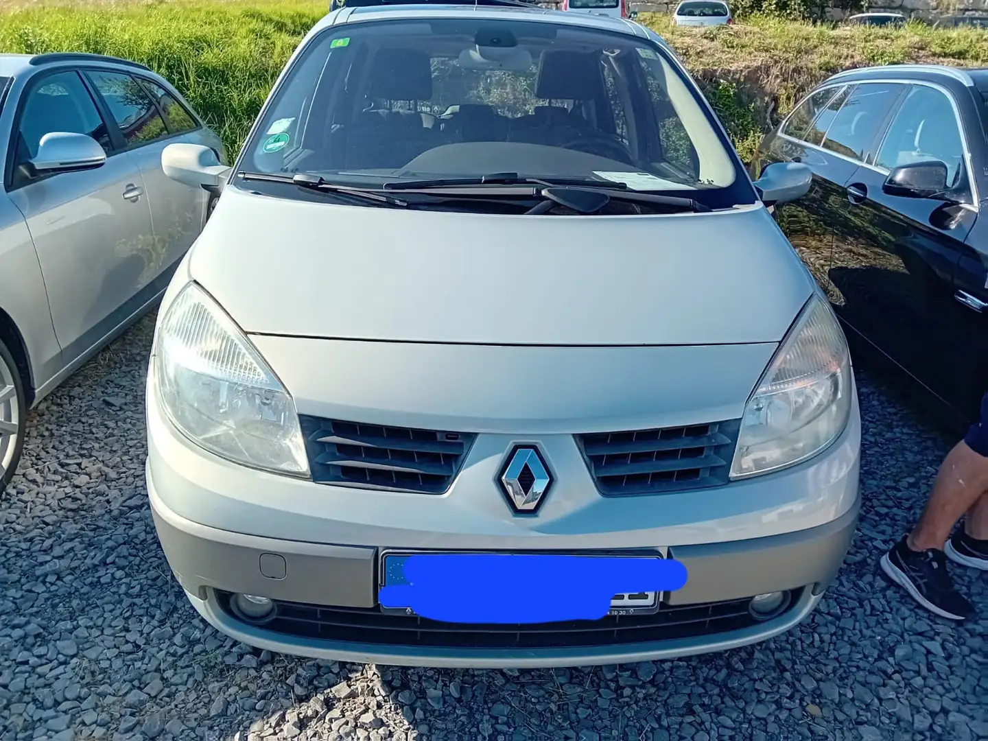 Renault Scenic 2.0 16V Confort Expression - 1