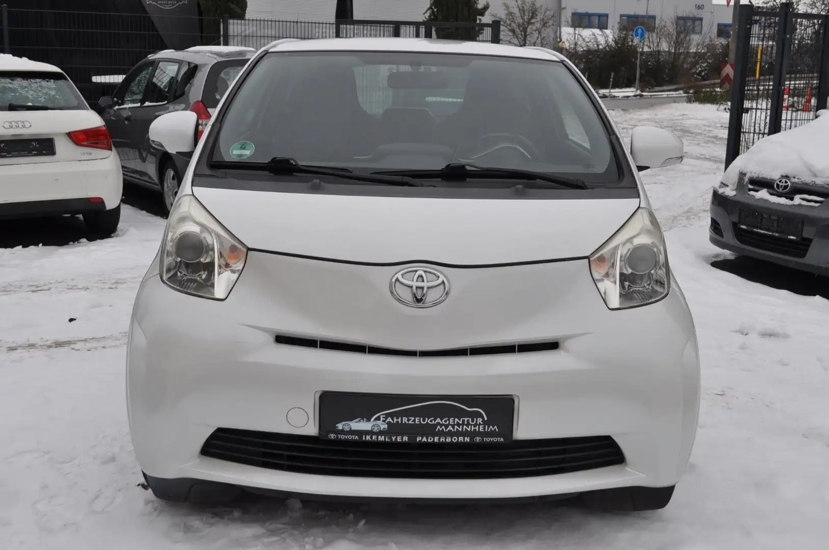 Toyota iQ * AUTOMATIC - TÜV NEU * Weiß - 2