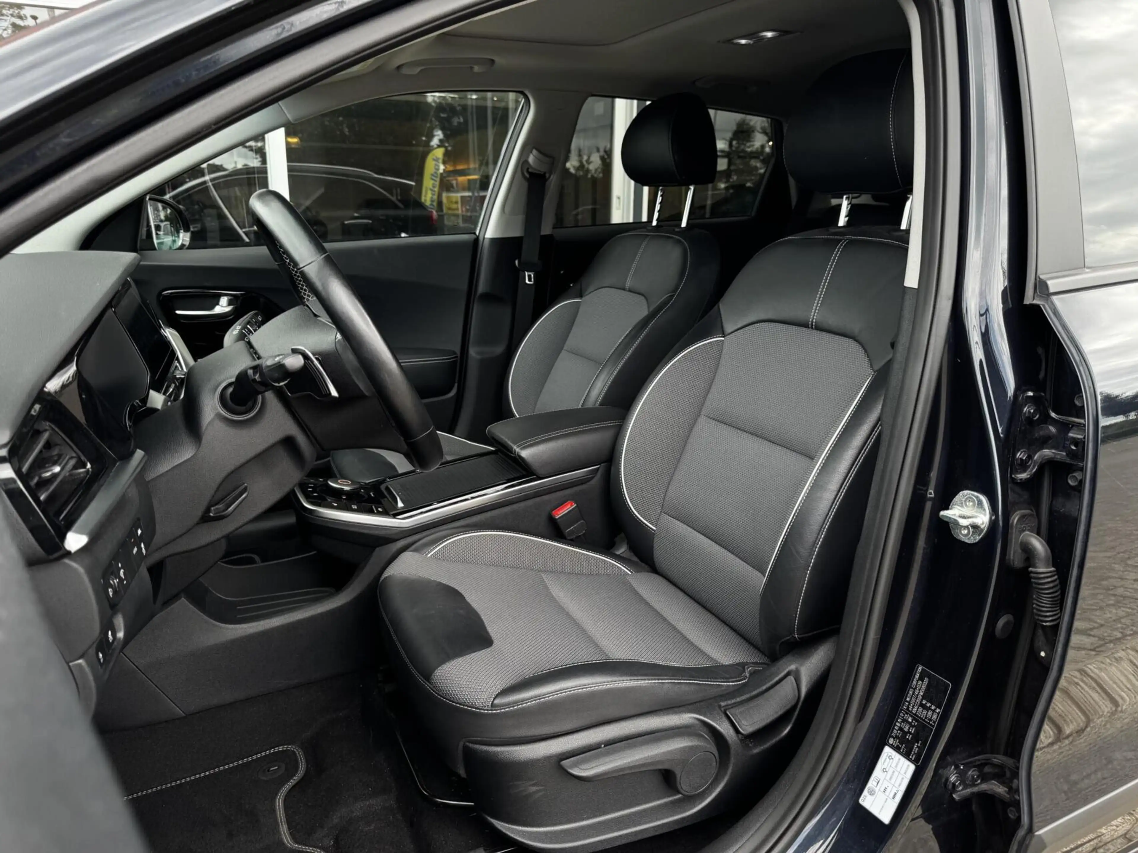 Kia e-Niro DynamicPlusLine 64 kWh|Pano|Camera|BTW|Carpl|ACC — photo 4