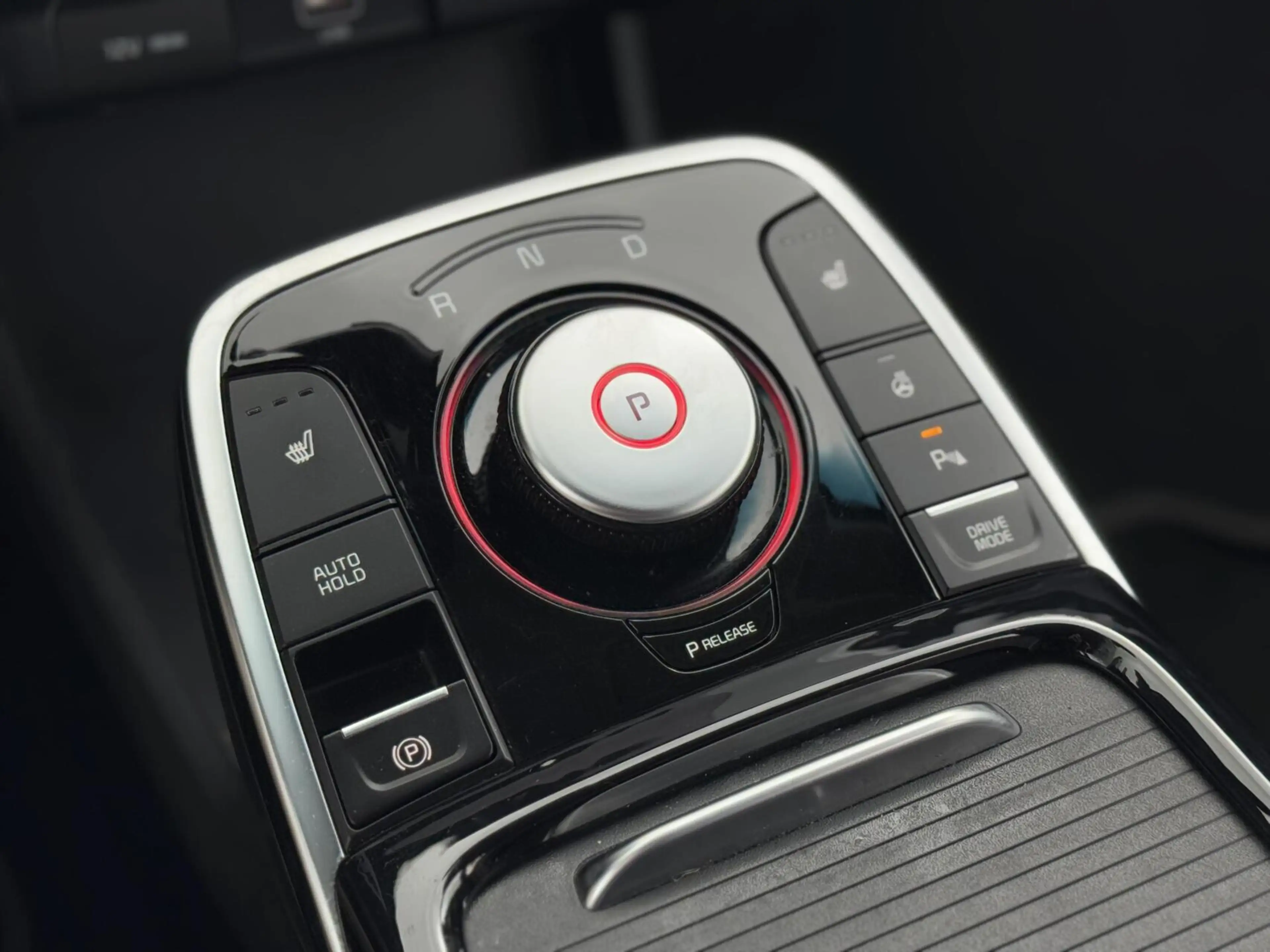 Kia e-Niro DynamicPlusLine 64 kWh|Pano|Camera|BTW|Carpl|ACC — photo 8