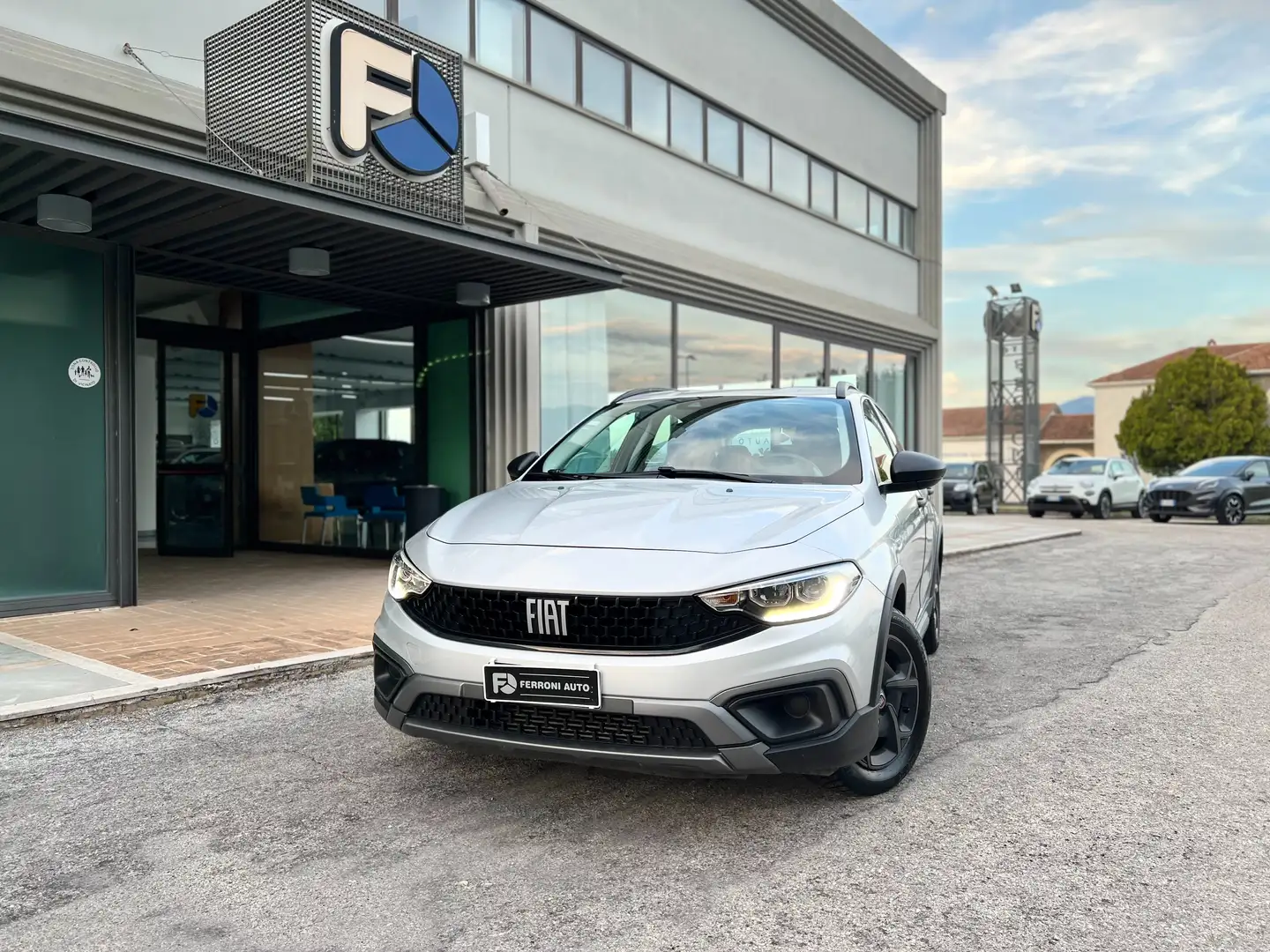 Fiat Tipo Tipo 5 porte Cross II 2021 5p 1.6 mjt City Cross s Silber - 1