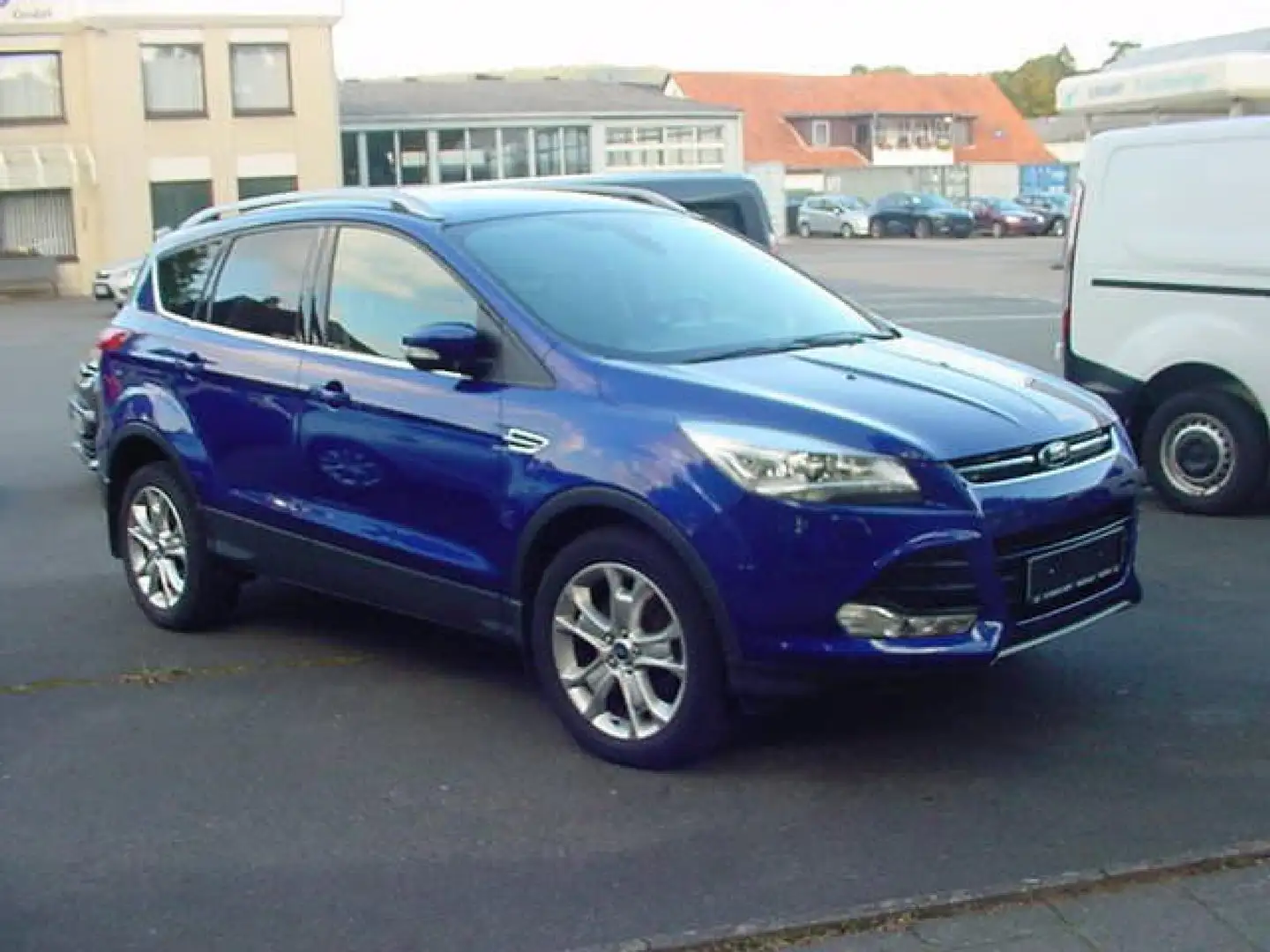 Ford Kuga Titanium + AHK Bleu - 1