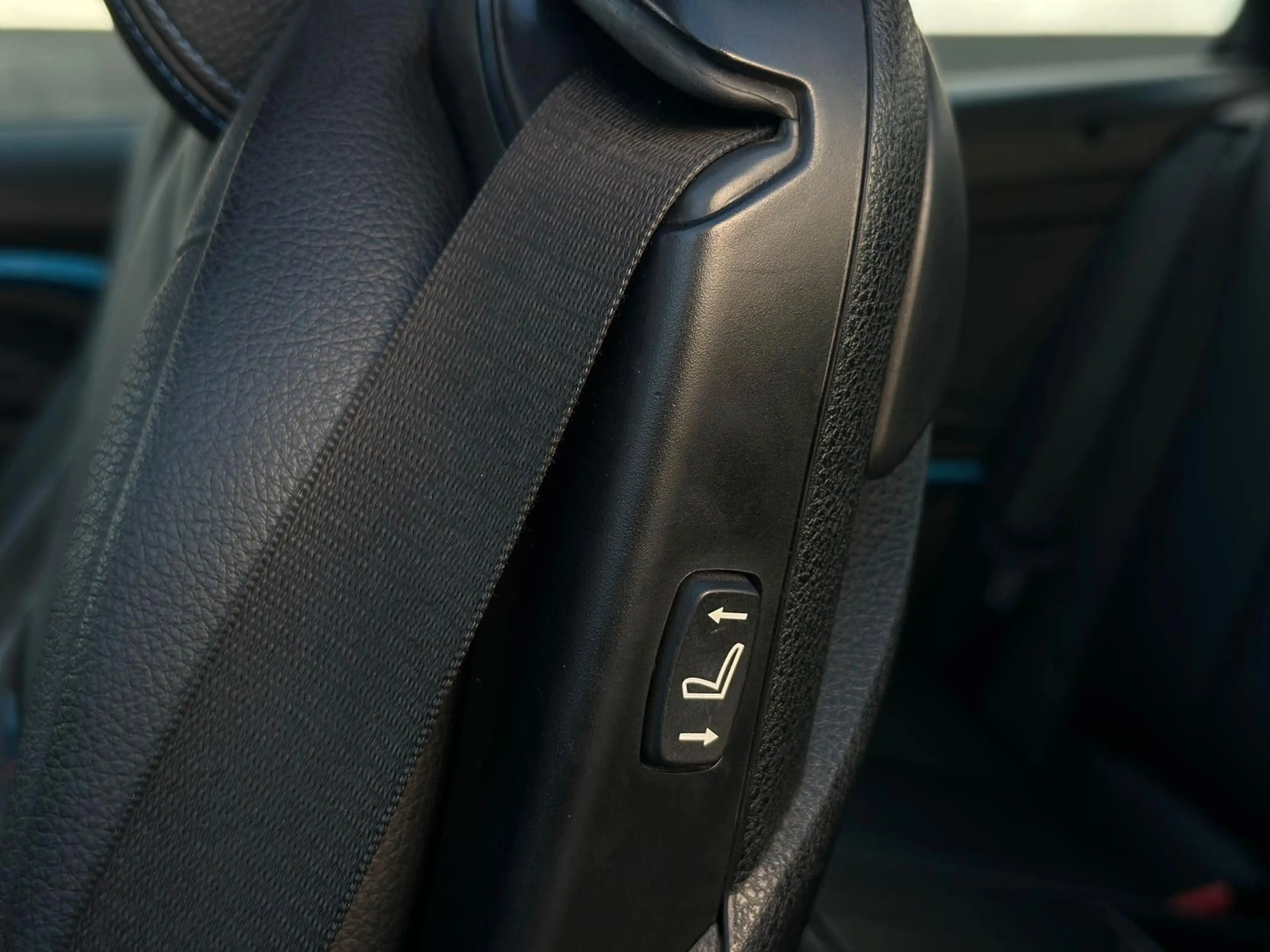 BMW 435 d xDrive M Sport LED HUD H&K RFK Memory 20LM — photo 12