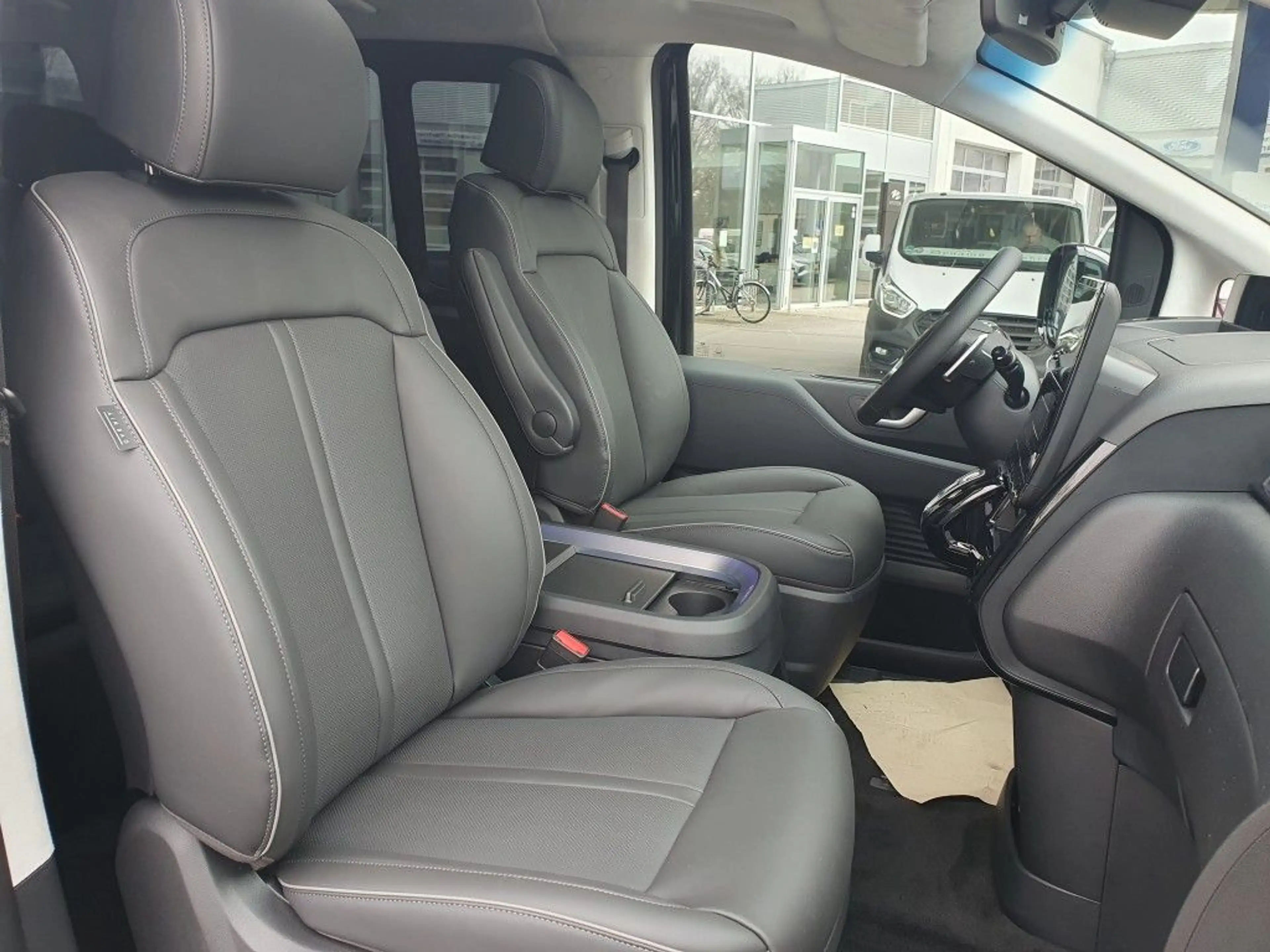 Hyundai STARIA 1.6 T-GDI HEV Signature (US4) — photo 15