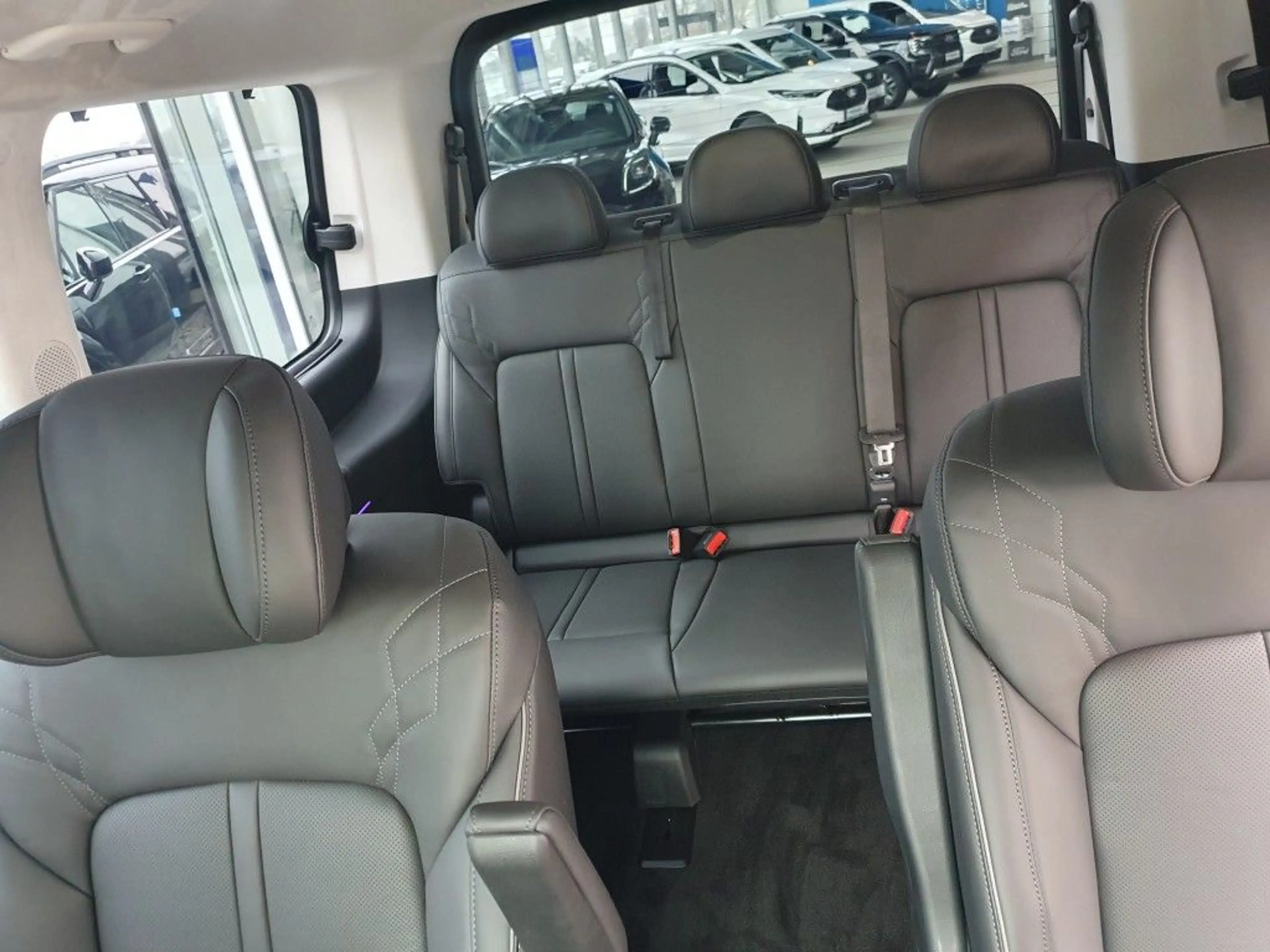Hyundai STARIA 1.6 T-GDI HEV Signature (US4) — photo 11