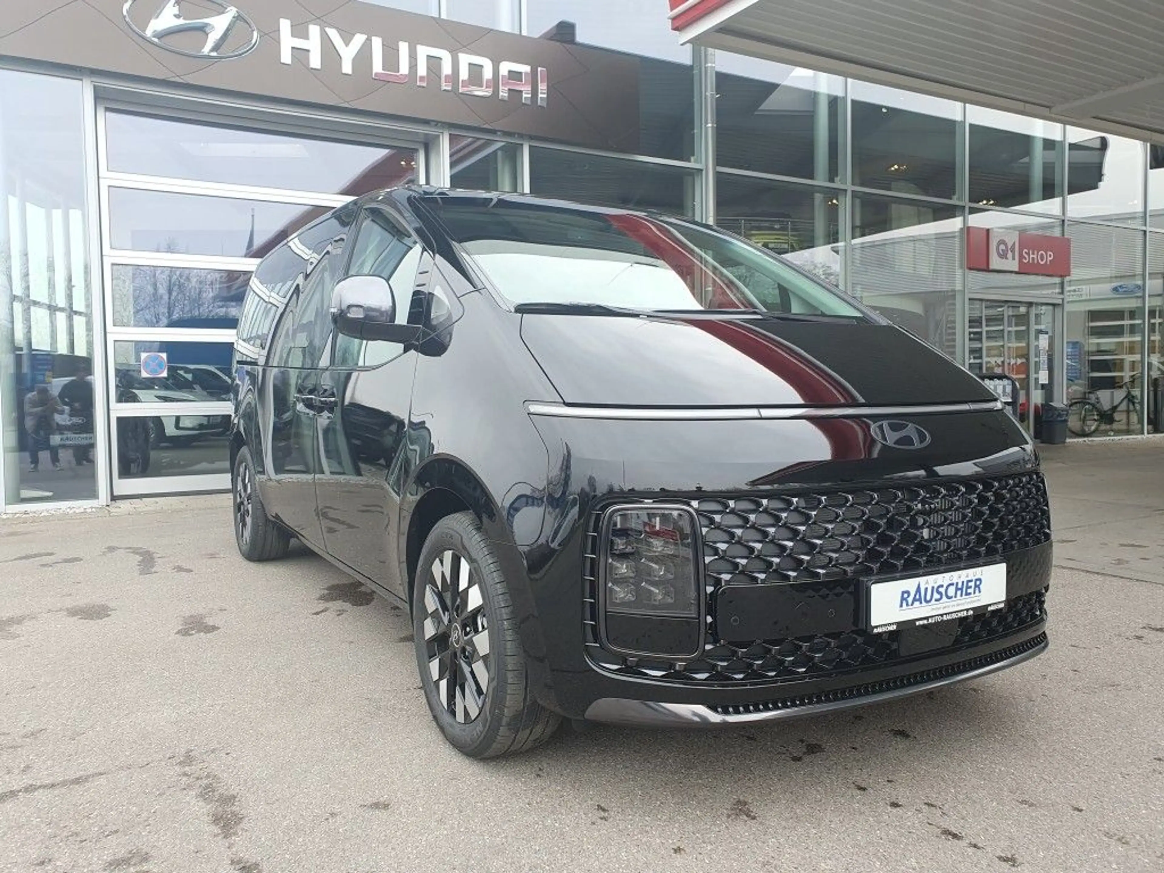 Hyundai STARIA 1.6 T-GDI HEV Signature (US4) — photo 3