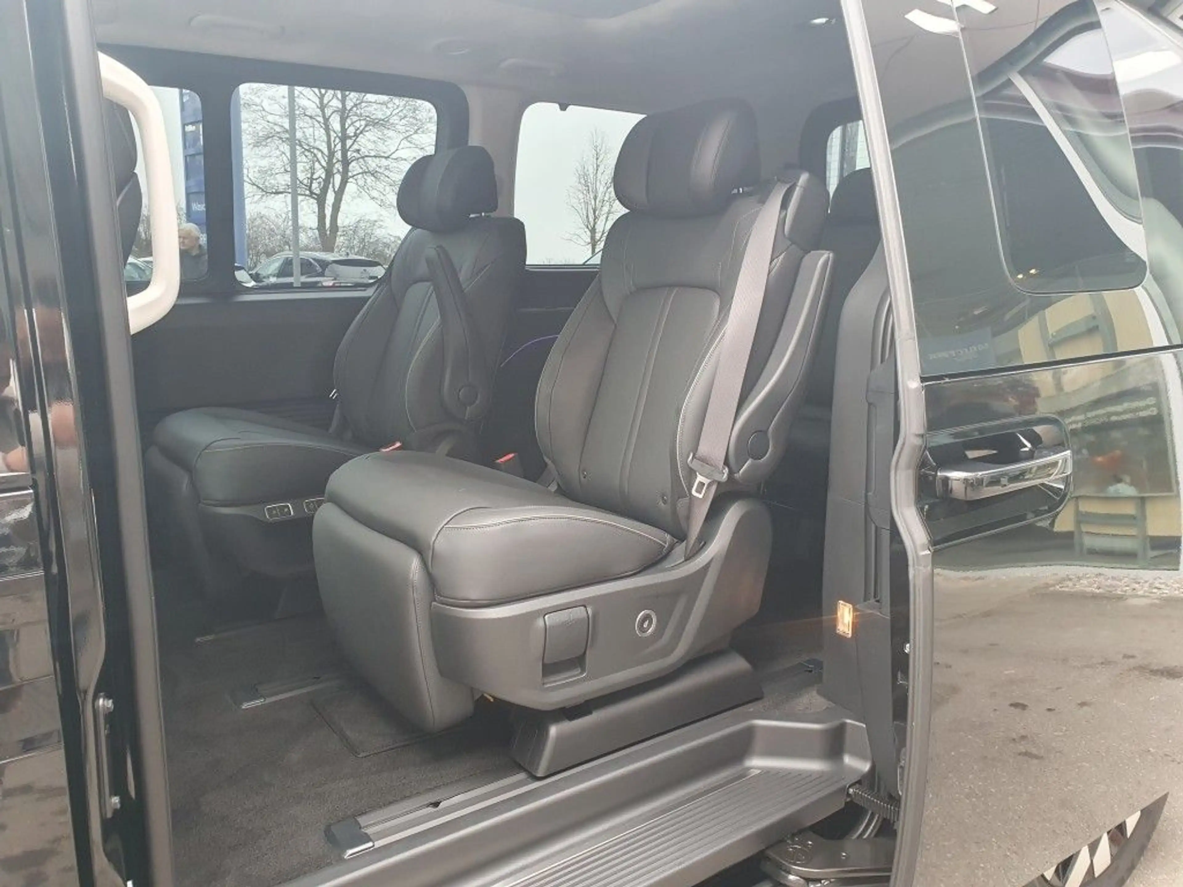 Hyundai STARIA 1.6 T-GDI HEV Signature (US4) — photo 10