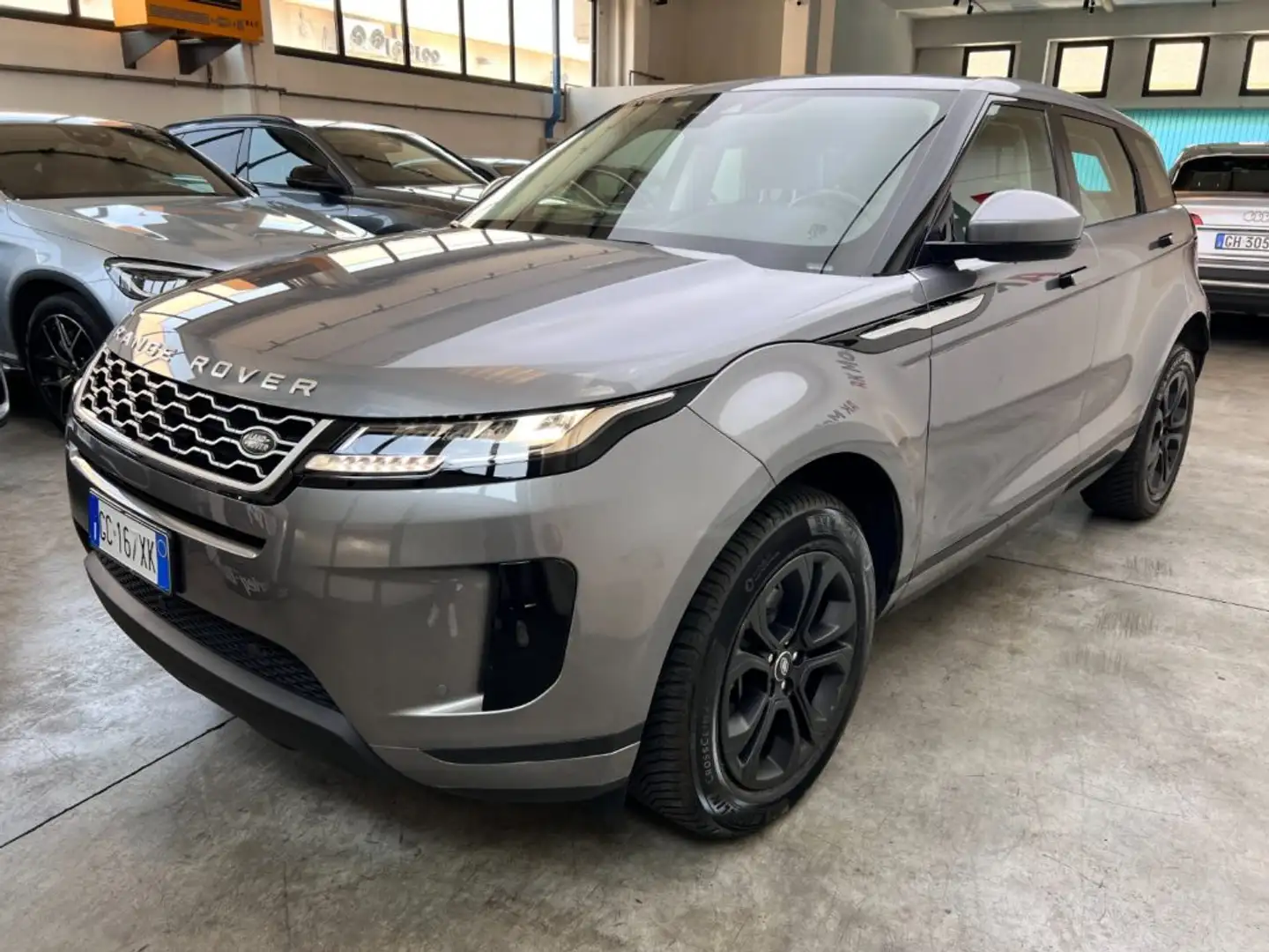 Land Rover Range Rover Evoque 1.5 I3 PHEV 300 CV AWD Auto S Grigio - 2