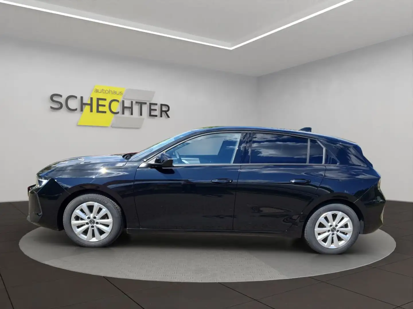 Opel Astra 1.2 Turbo Enjoy (L) Zwart - 2