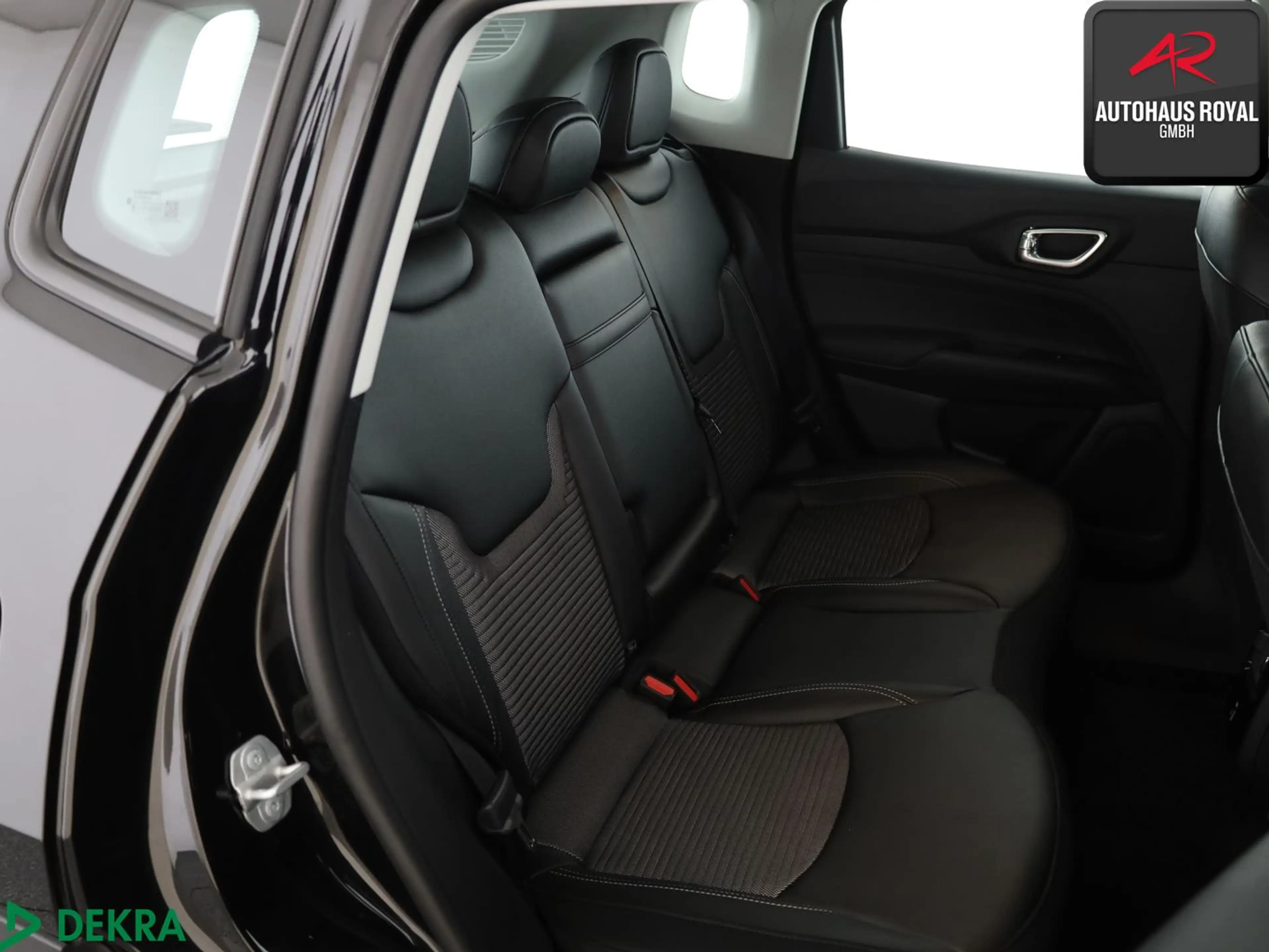 Jeep Compass 1.5 GSE e-Hybrid ALTITUDE 360GRAD,ACC,SH — photo 12