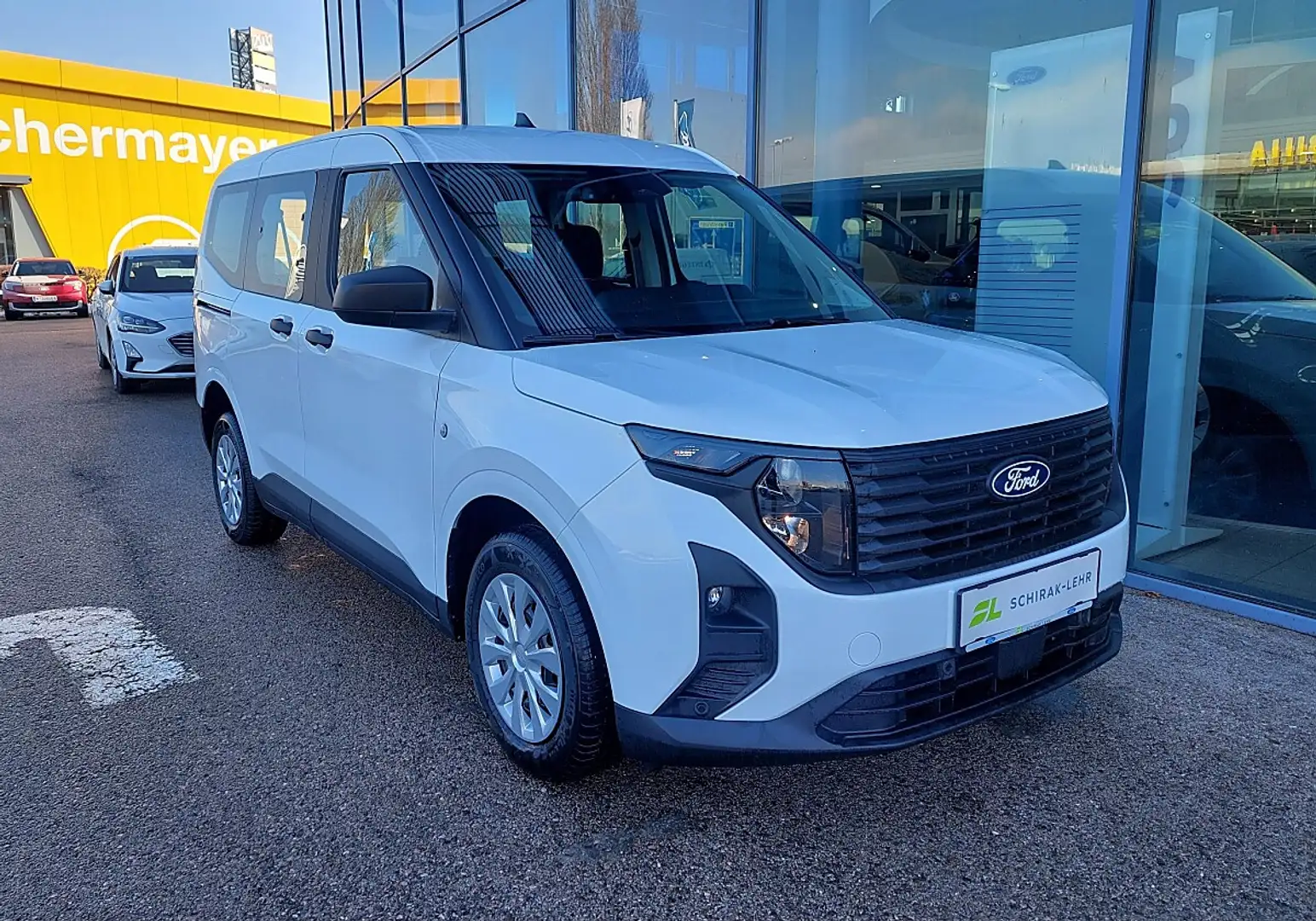 Ford Tourneo Courier Trend Weiß - 1