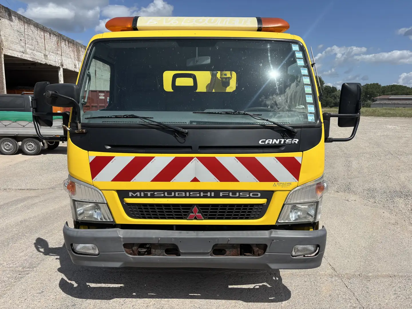 Mitsubishi Canter 7C15 Hydrocureuse 2008 avec Moteur 5.0 - 2