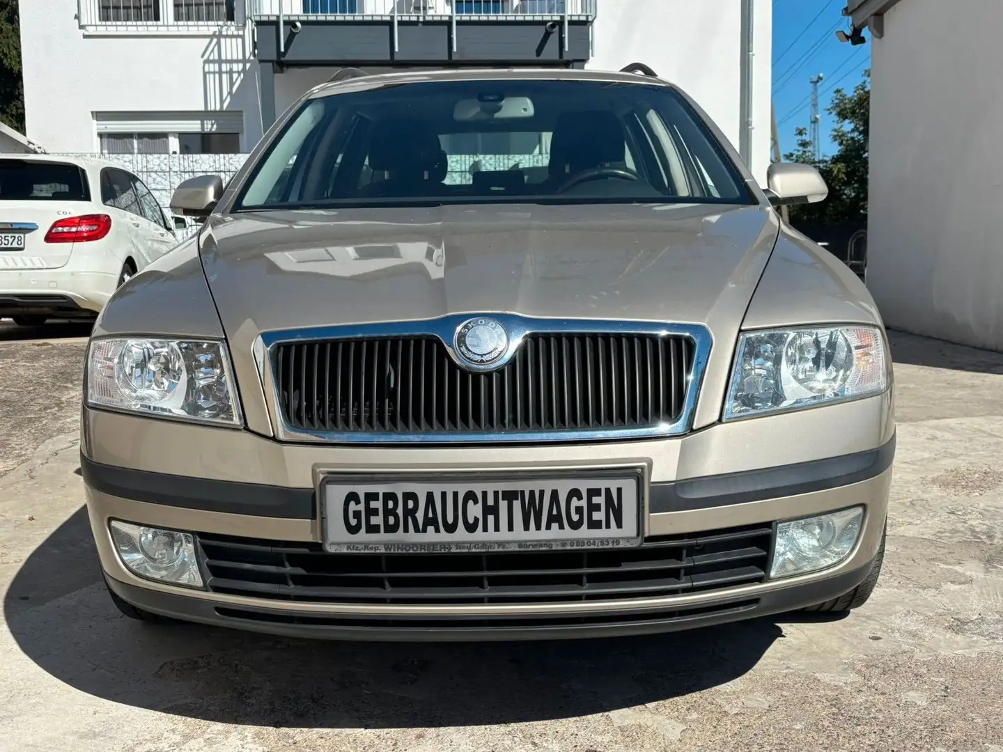 Skoda Octavia Combi Elegance Automatik Beige - 1