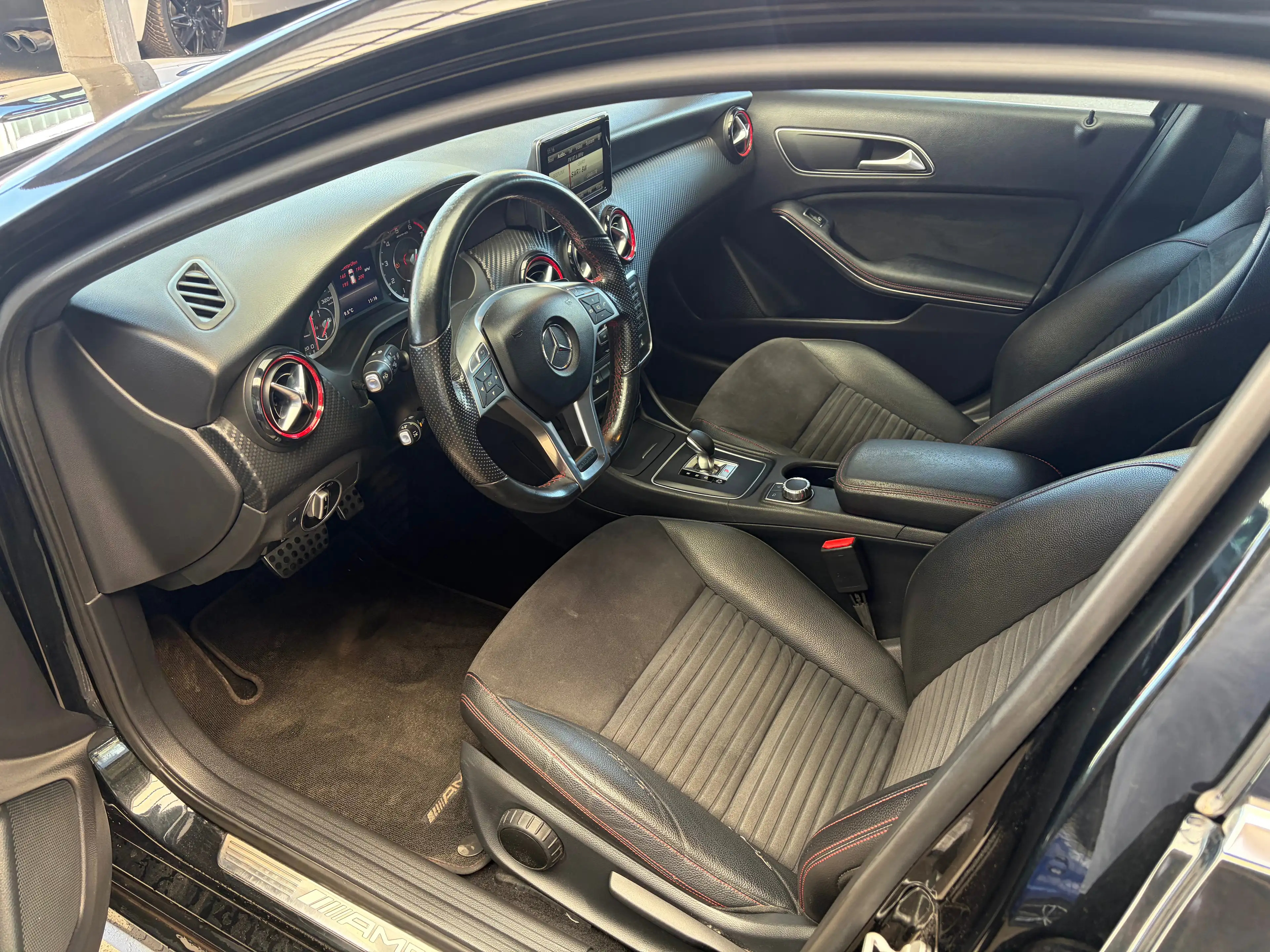 Mercedes-Benz A 45 AMG A 45 AMG 4Matic*360 PS*HU NEU* — photo 9