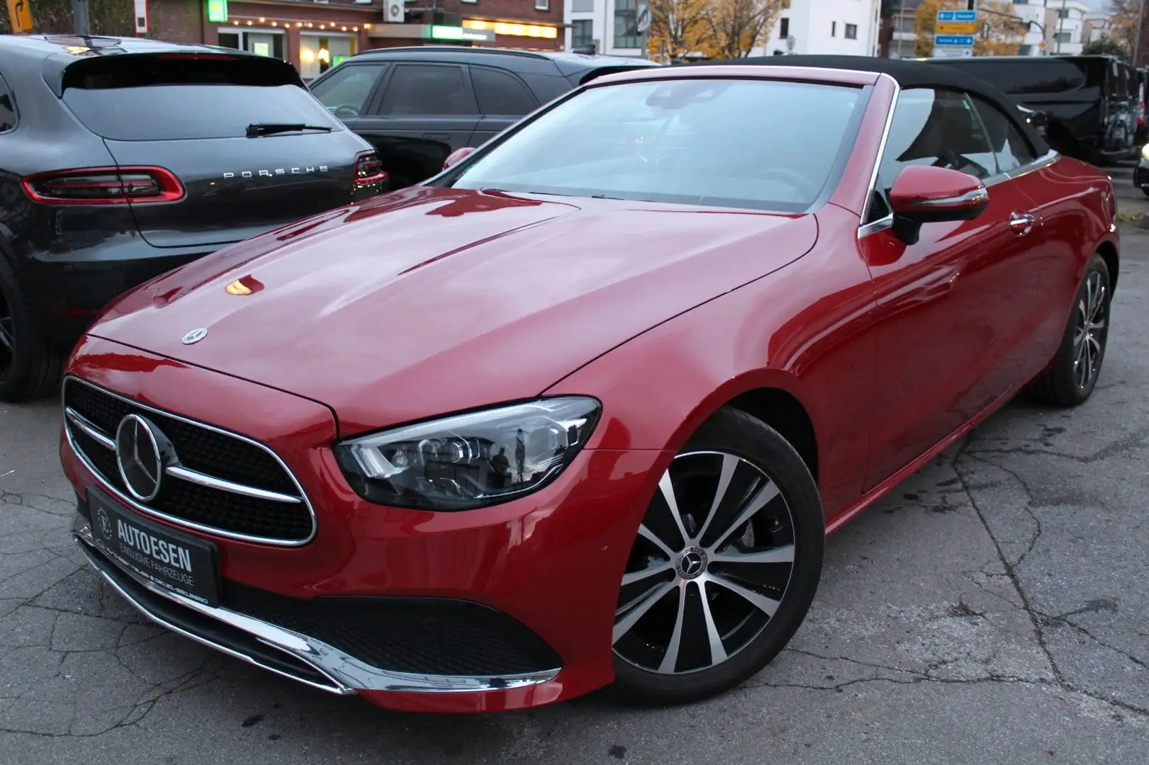 Mercedes-Benz E 220 d Cabrio+NAVI+AIRMATIC+DISTRONIC+BURMESTER Rouge - 1