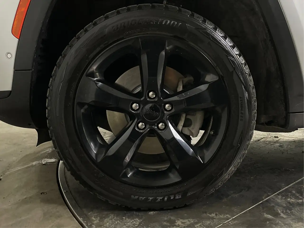 Jeep Grand Cherokee снимка Jeep Grand Cherokee