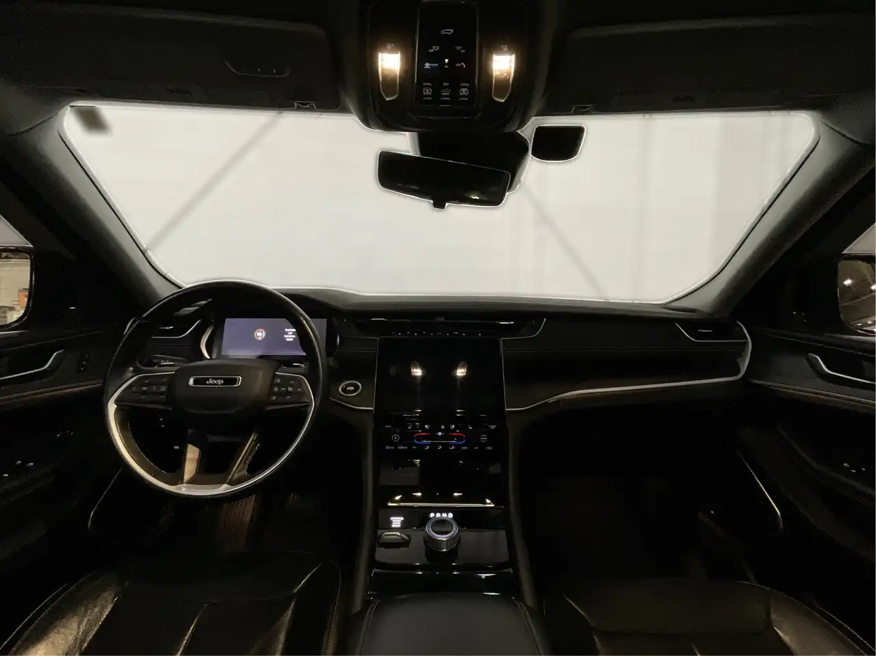 Jeep Grand Cherokee снимка Jeep Grand Cherokee