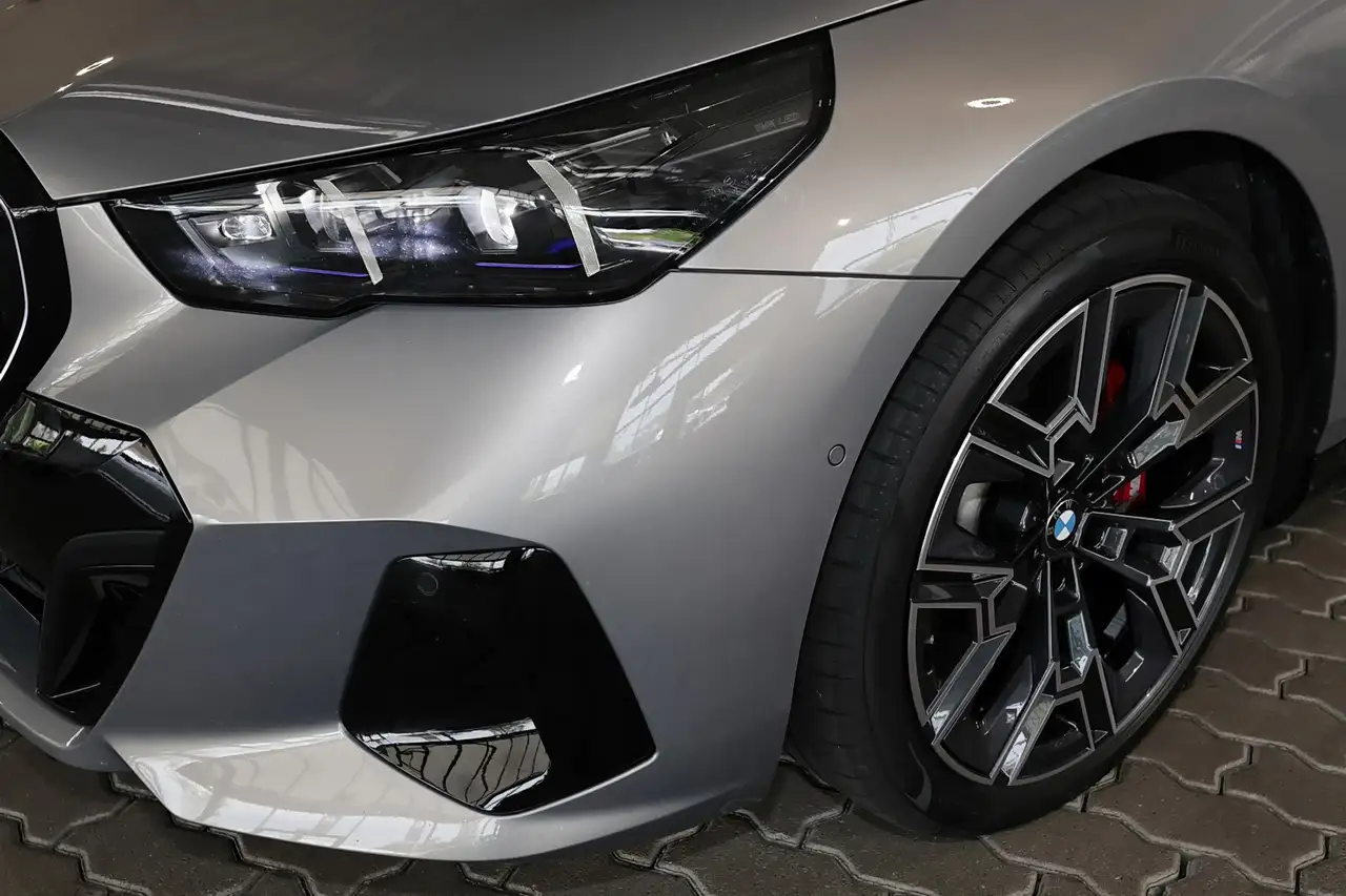 BMW 530 e xDrive M Sport AHK+TOTWINKEL+HIFI+KAMERA, миниатюра 3