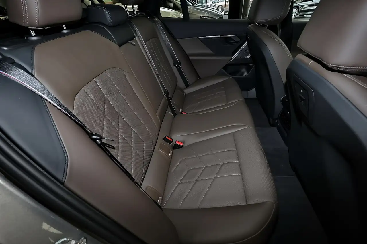 BMW 530 e xDrive M Sport AHK+TOTWINKEL+HIFI+KAMERA, миниатюра 6