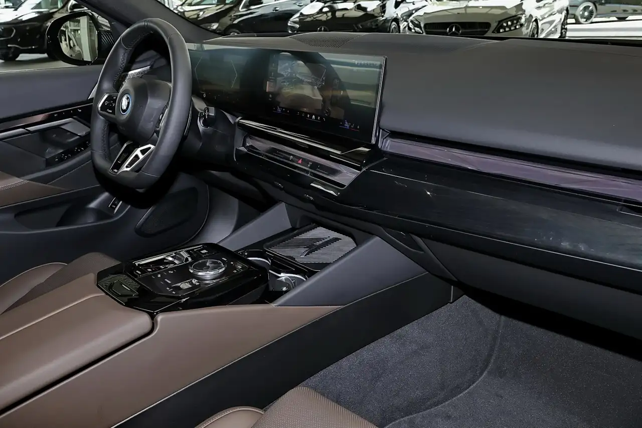 BMW 530 e xDrive M Sport AHK+TOTWINKEL+HIFI+KAMERA, миниатюра 7