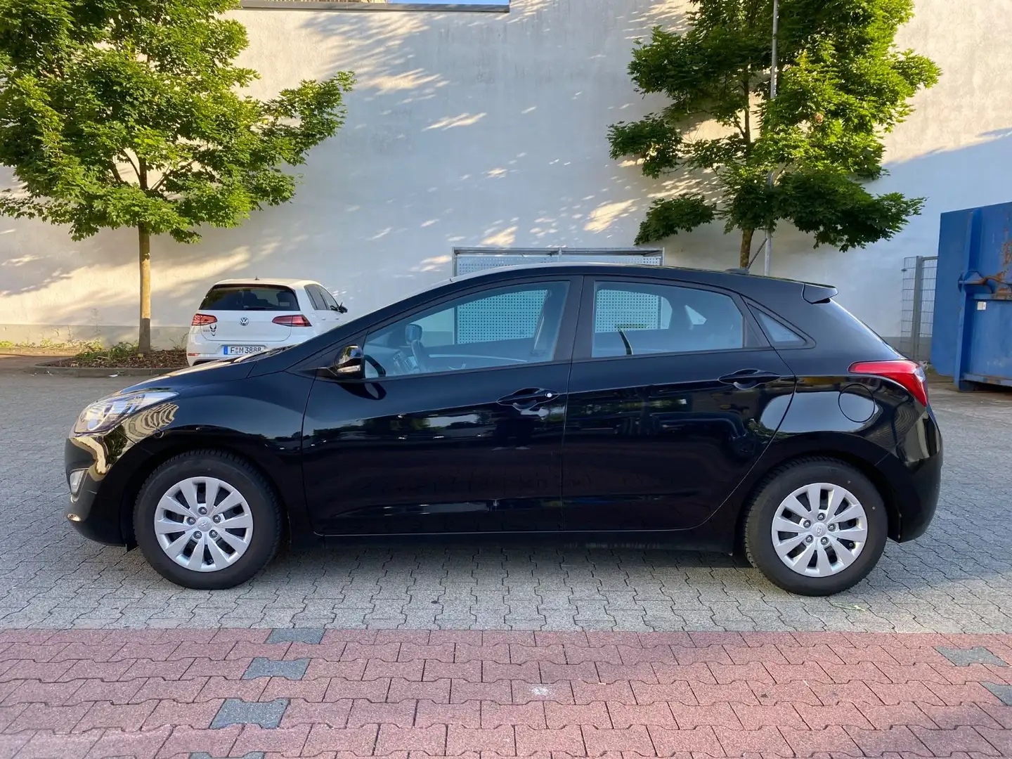 Hyundai i30 1.6/Navi/Kamera/LED Noir - 1