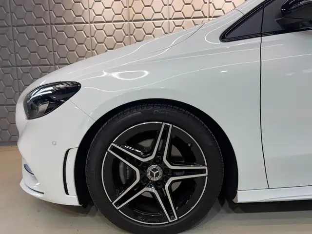 Mercedes-Benz B Class view 6