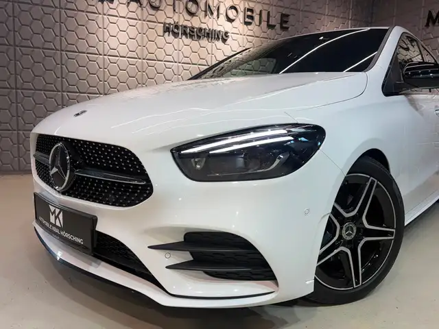 Mercedes-Benz B Class view 2
