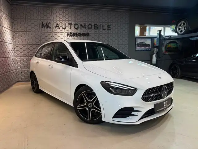 Mercedes-Benz B Class view 4