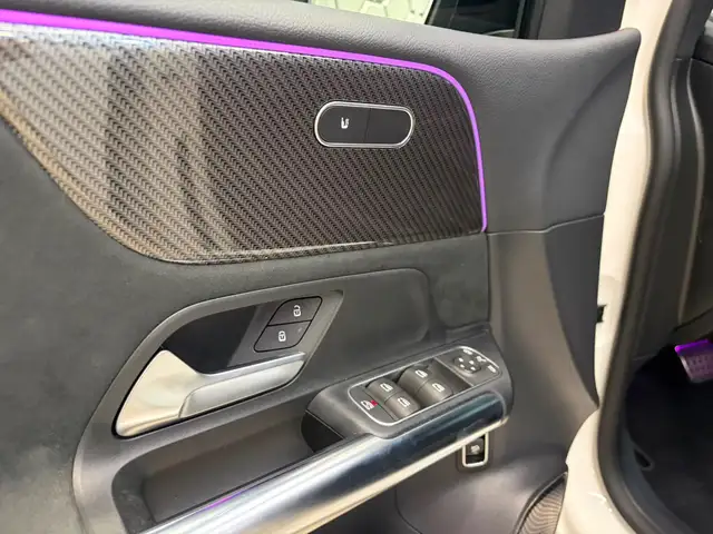 Mercedes-Benz B Class view 13