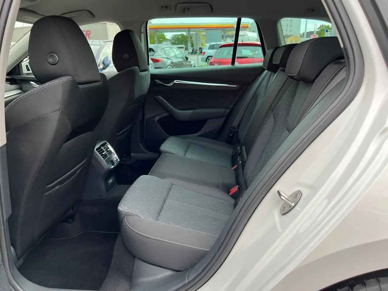 Skoda Octavia Combi 2,0 TDI Style NP, миниатюра 14
